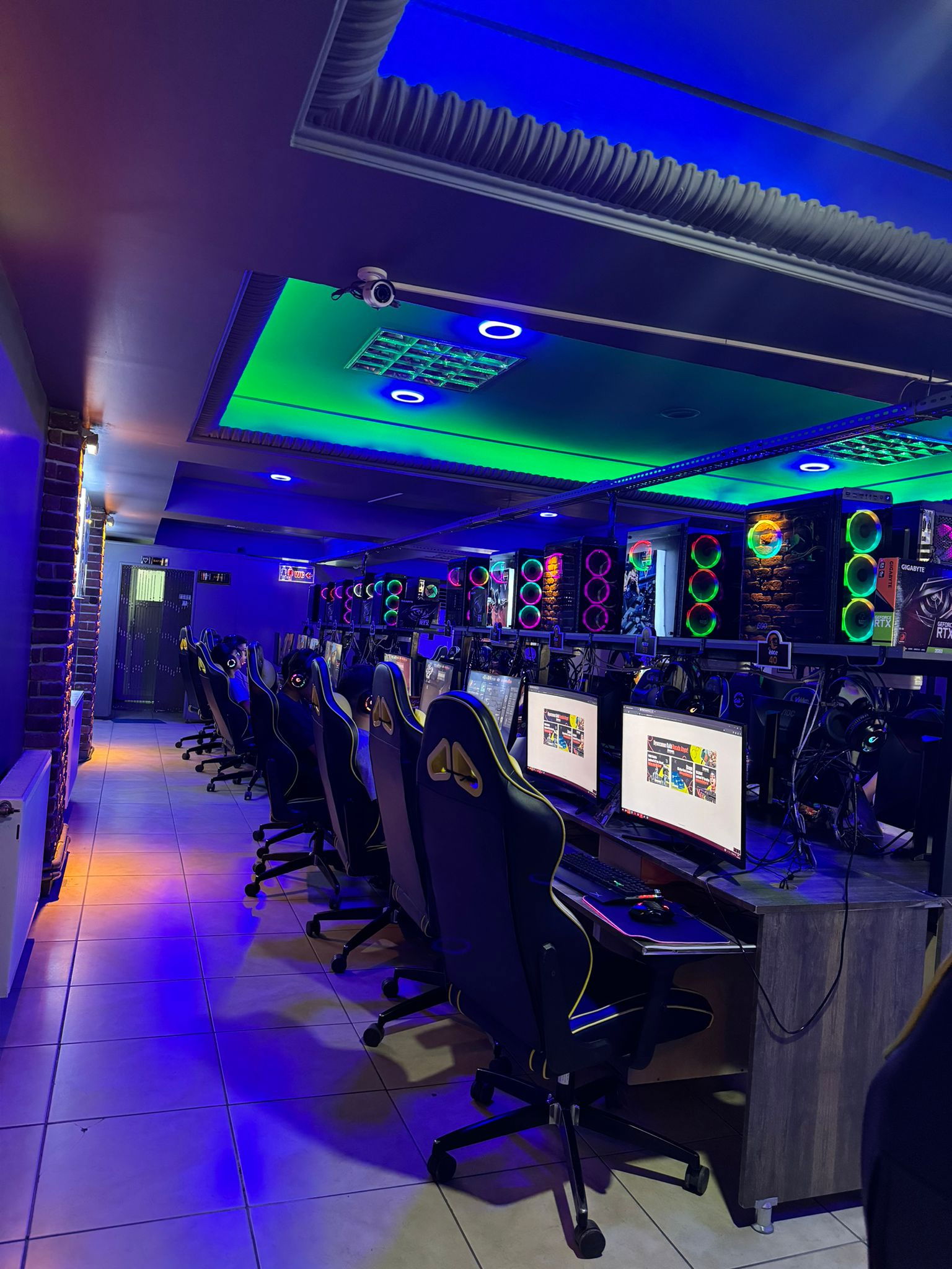 Bin-If E-Spor Merkezi İNternet Cafe Ve Playstatıon Oyun Salonu