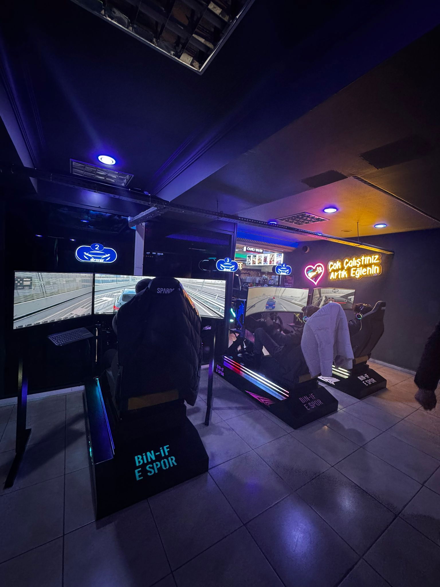 Bin-If E-Spor Merkezi İNternet Cafe Ve Playstatıon Oyun Salonu