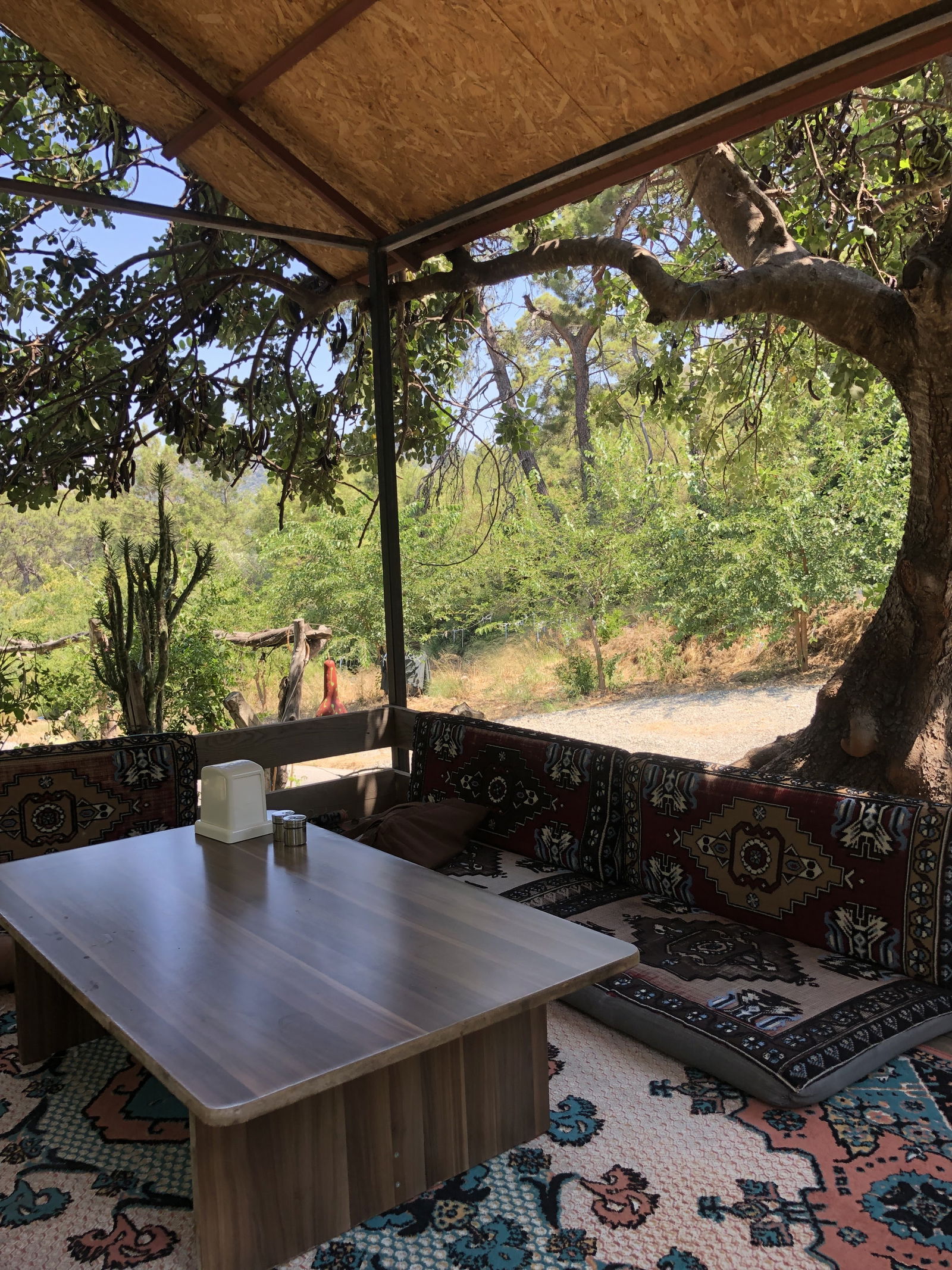 Yörem Gözleme Ve Kahvaltı Bahçesi