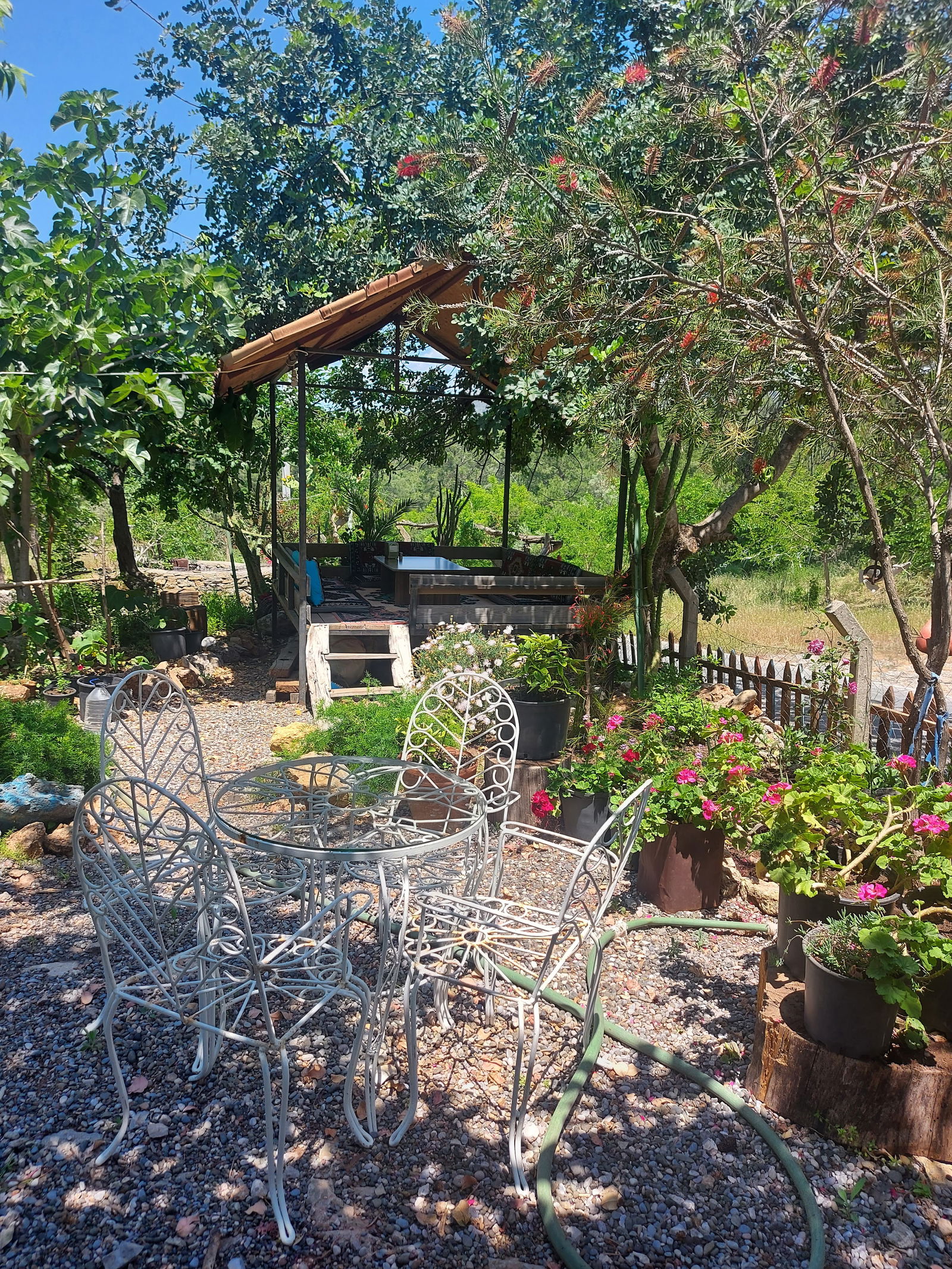 Yörem Gözleme Ve Kahvaltı Bahçesi