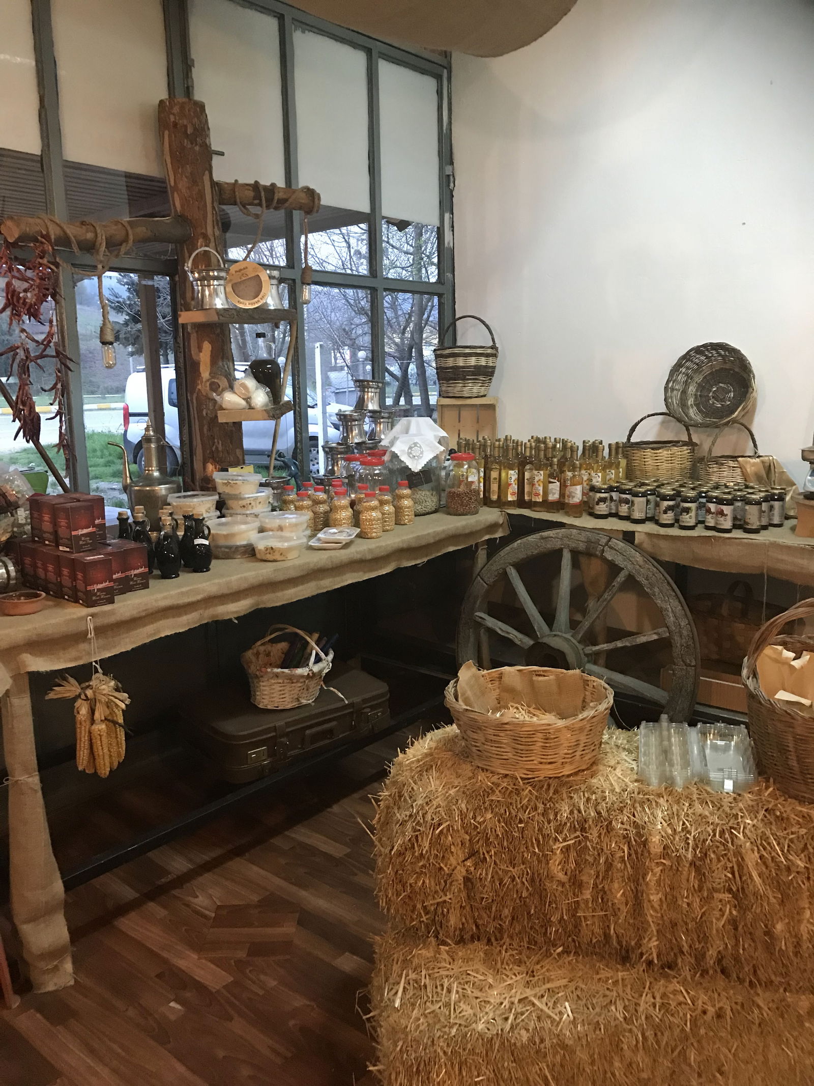 Hafize Ana Yöresel Ürünler Ve Manda Yoğurdu