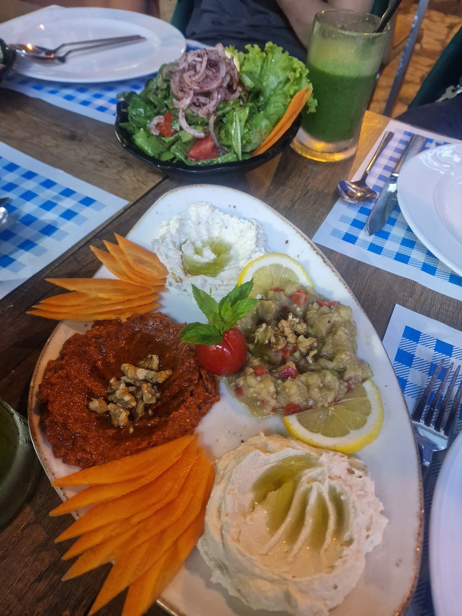 Üzüm Yaprağı Cafe