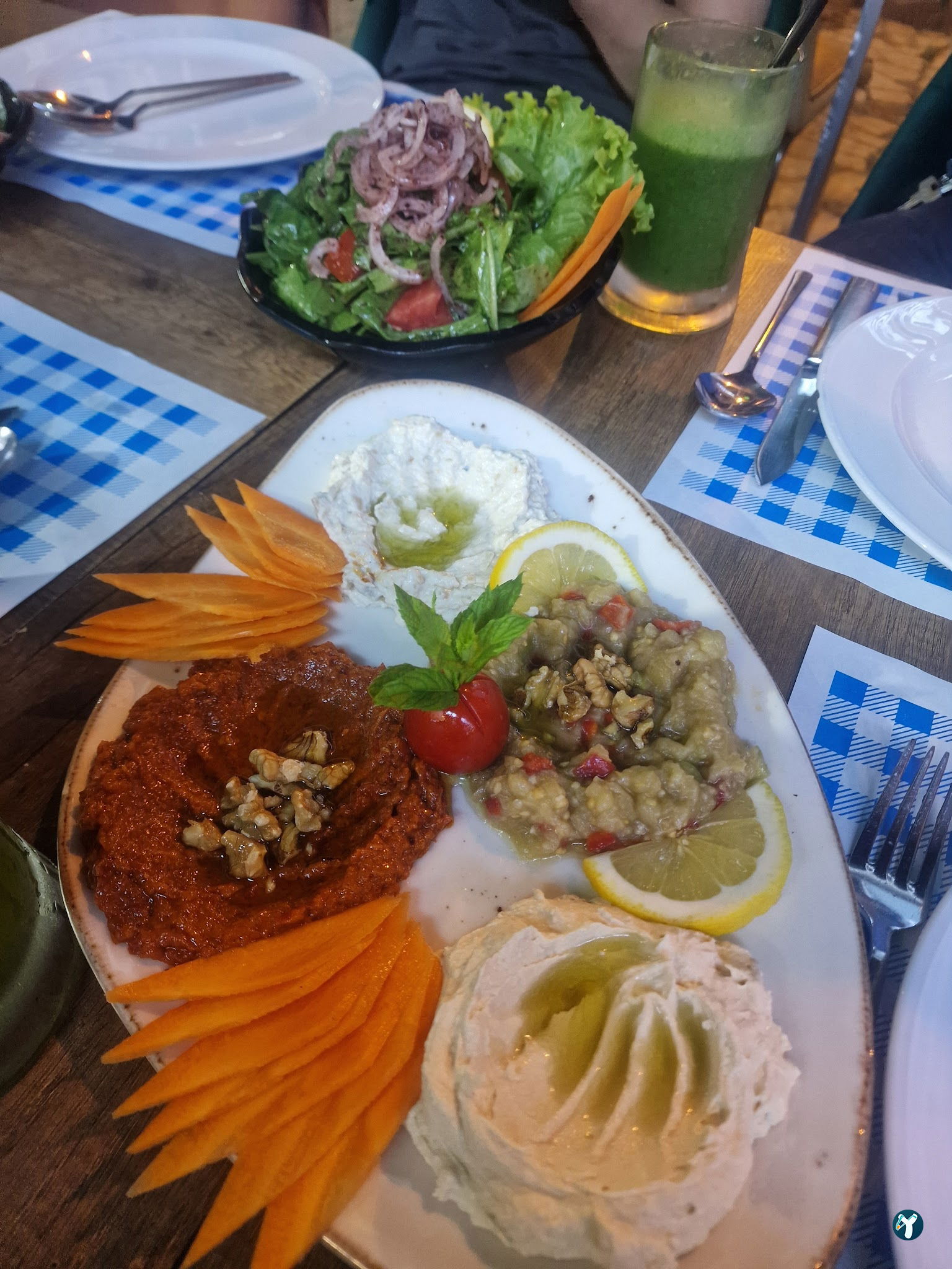 Üzüm Yaprağı Cafe