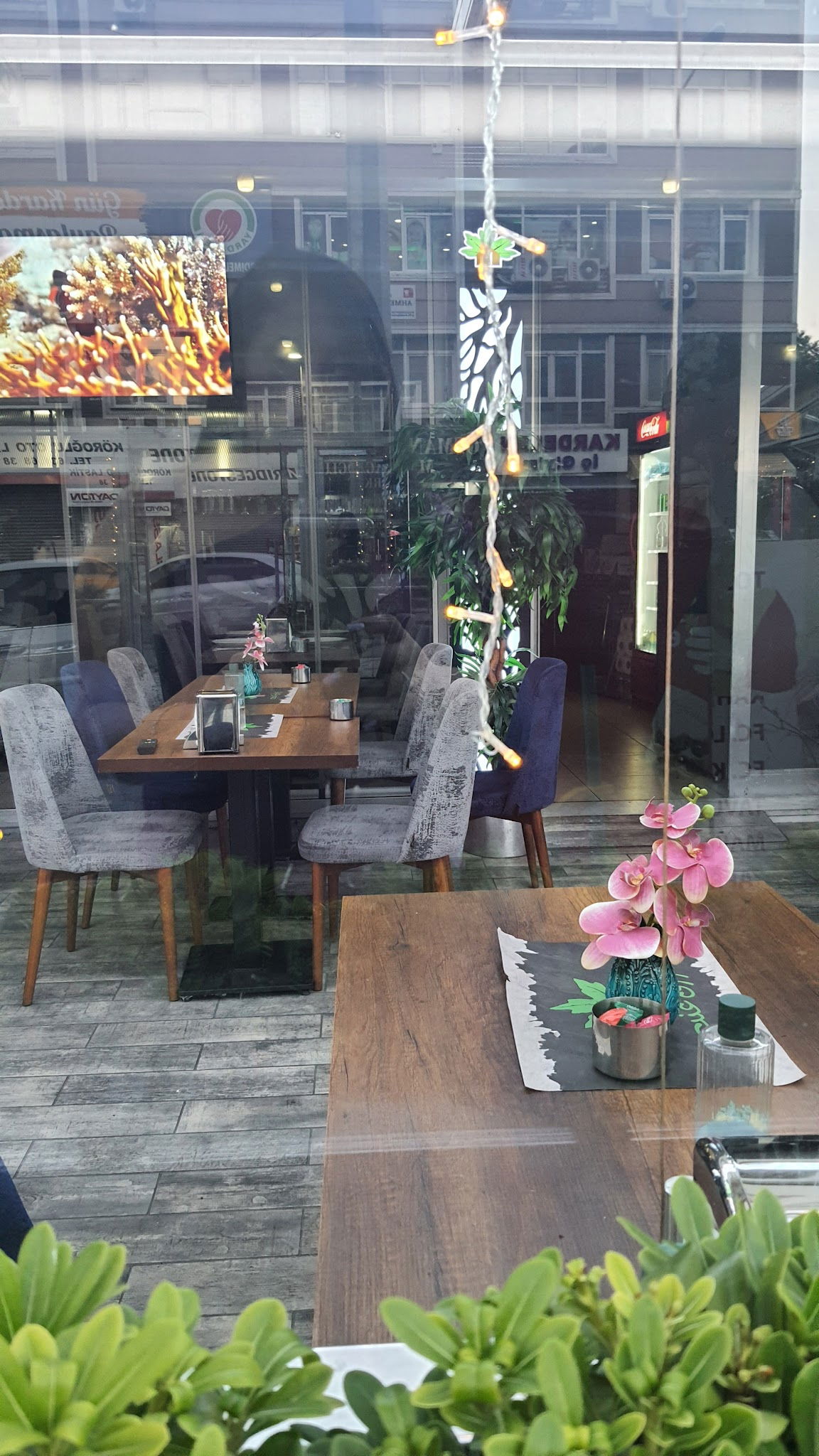 Üzüm Yaprağı Cafe