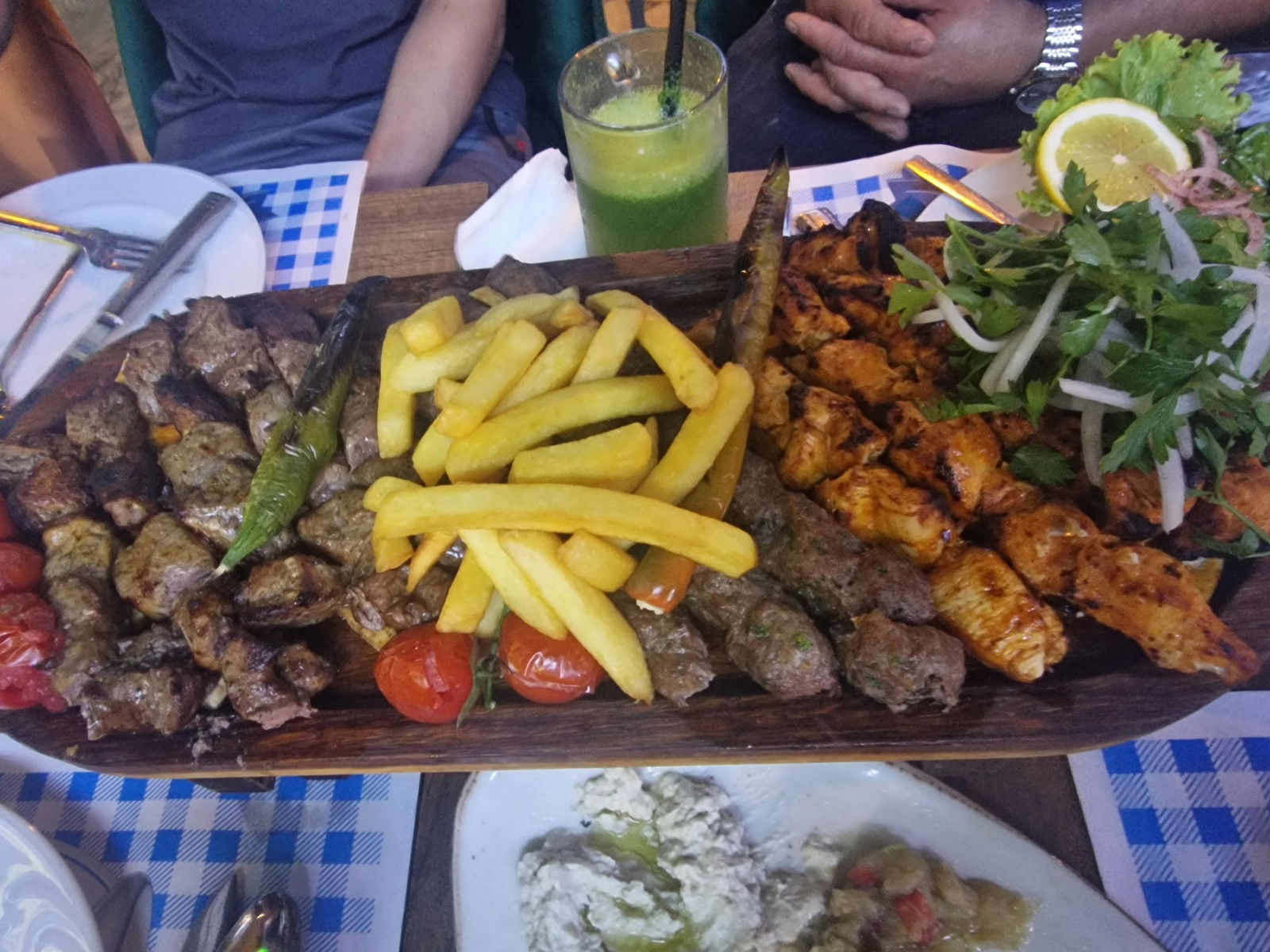 Üzüm Yaprağı Cafe