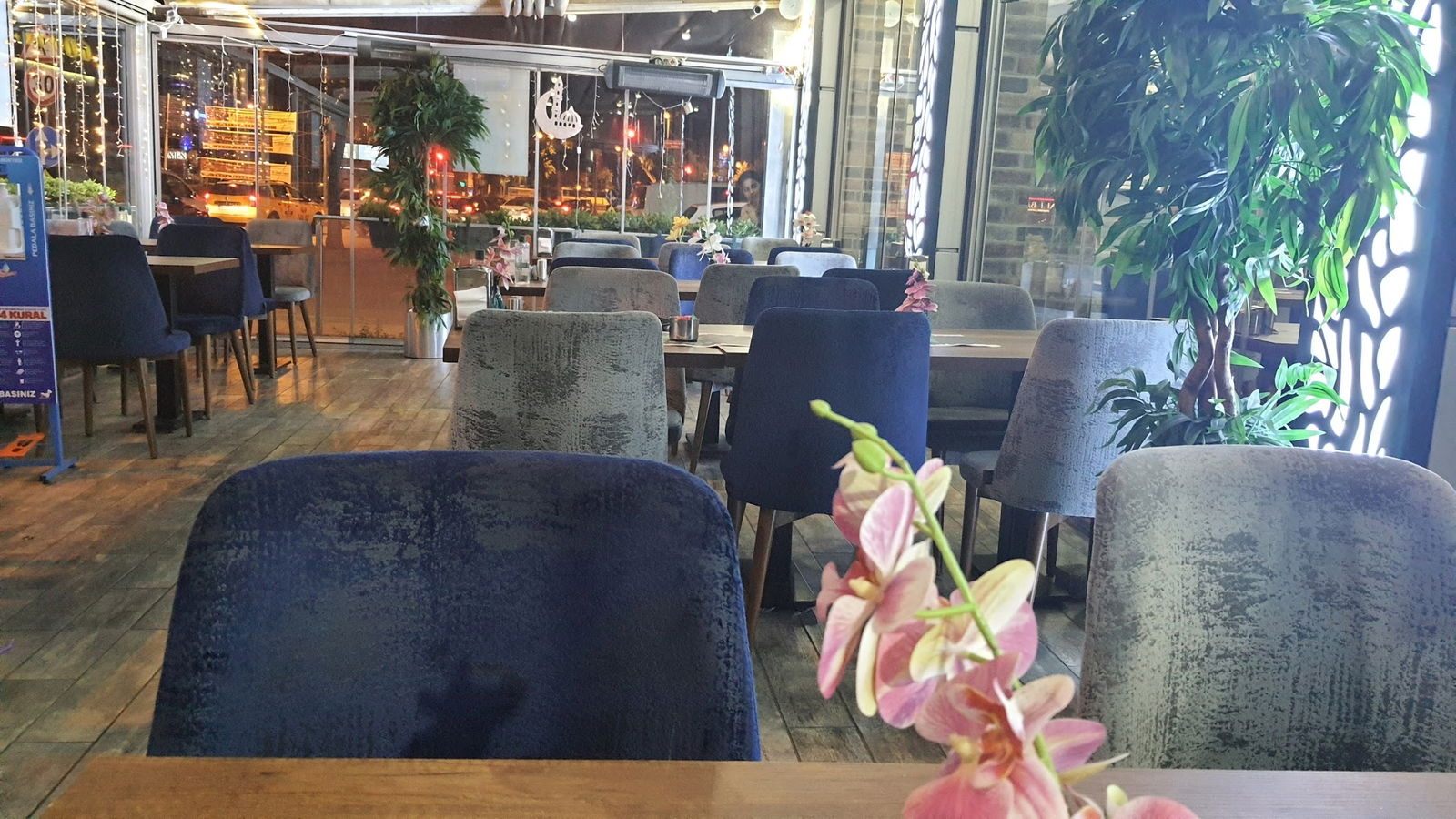 Üzüm Yaprağı Cafe