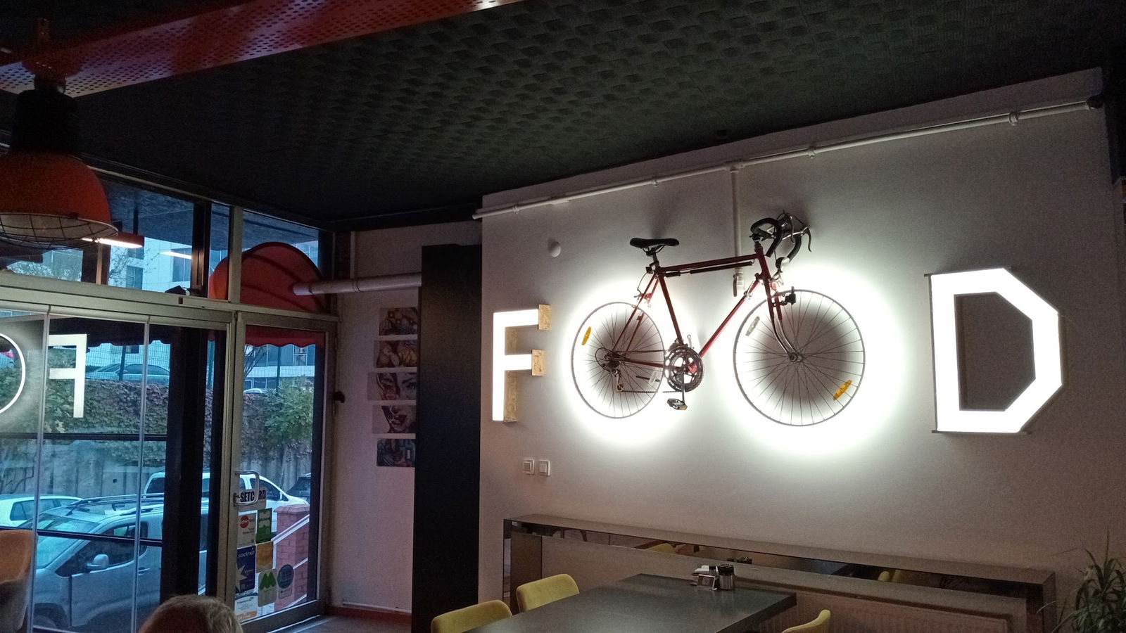 Mochka Cafe & Restaurant