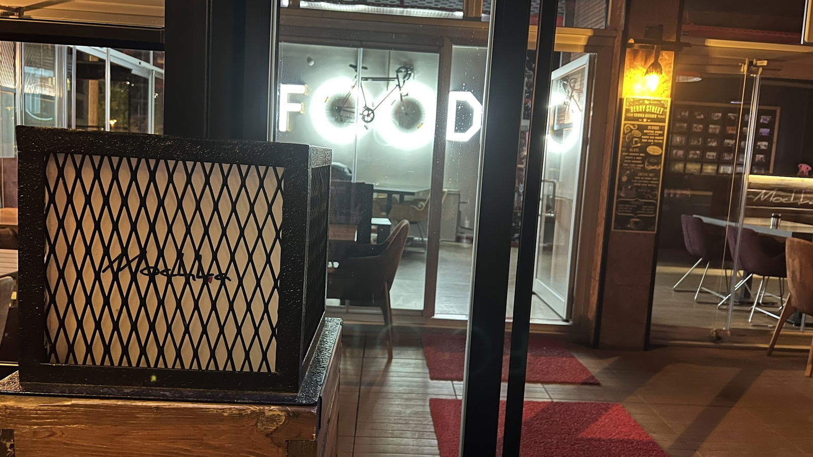 Mochka Cafe & Restaurant