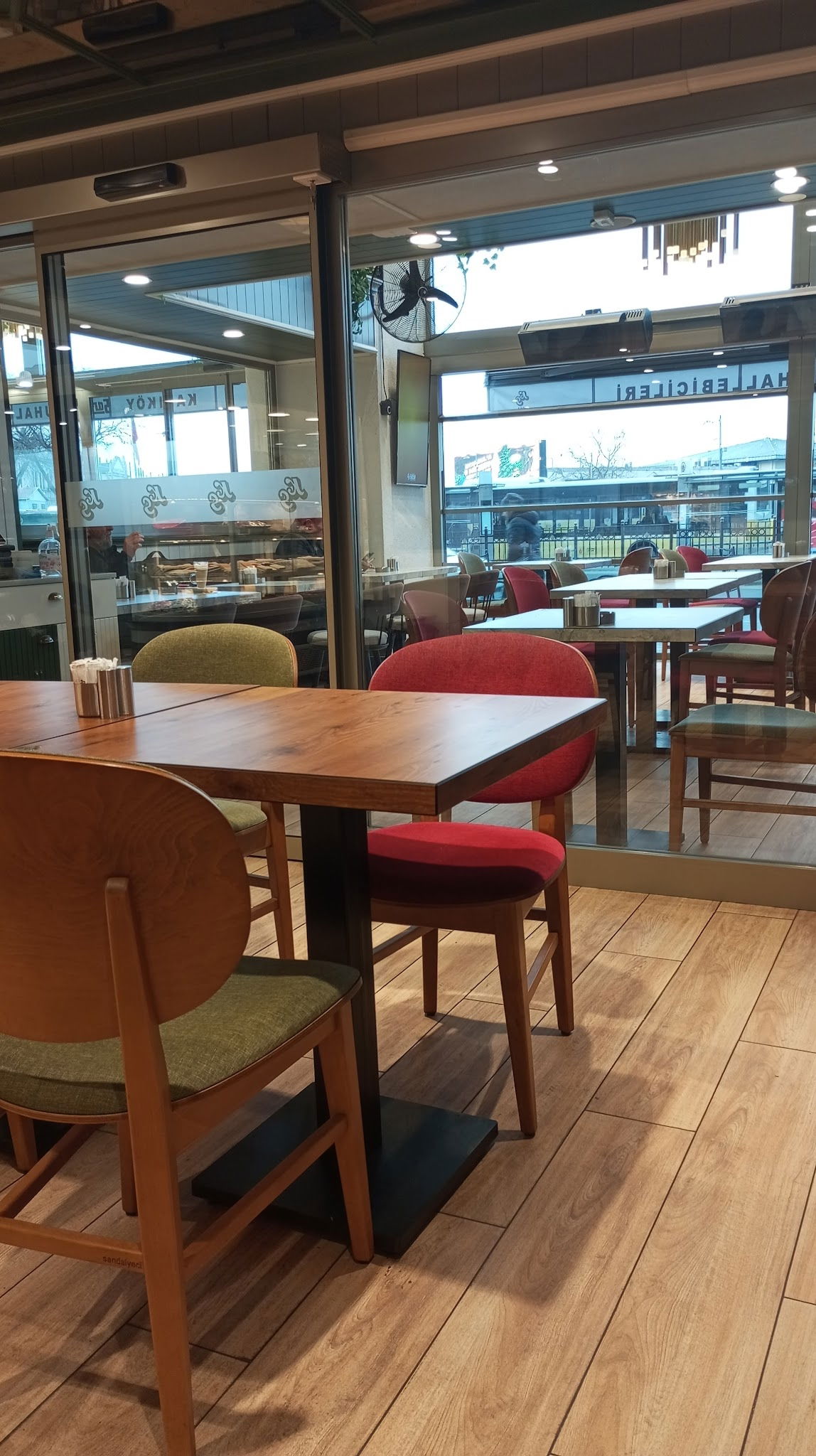 Kadıköy Saray Muhallebicileri