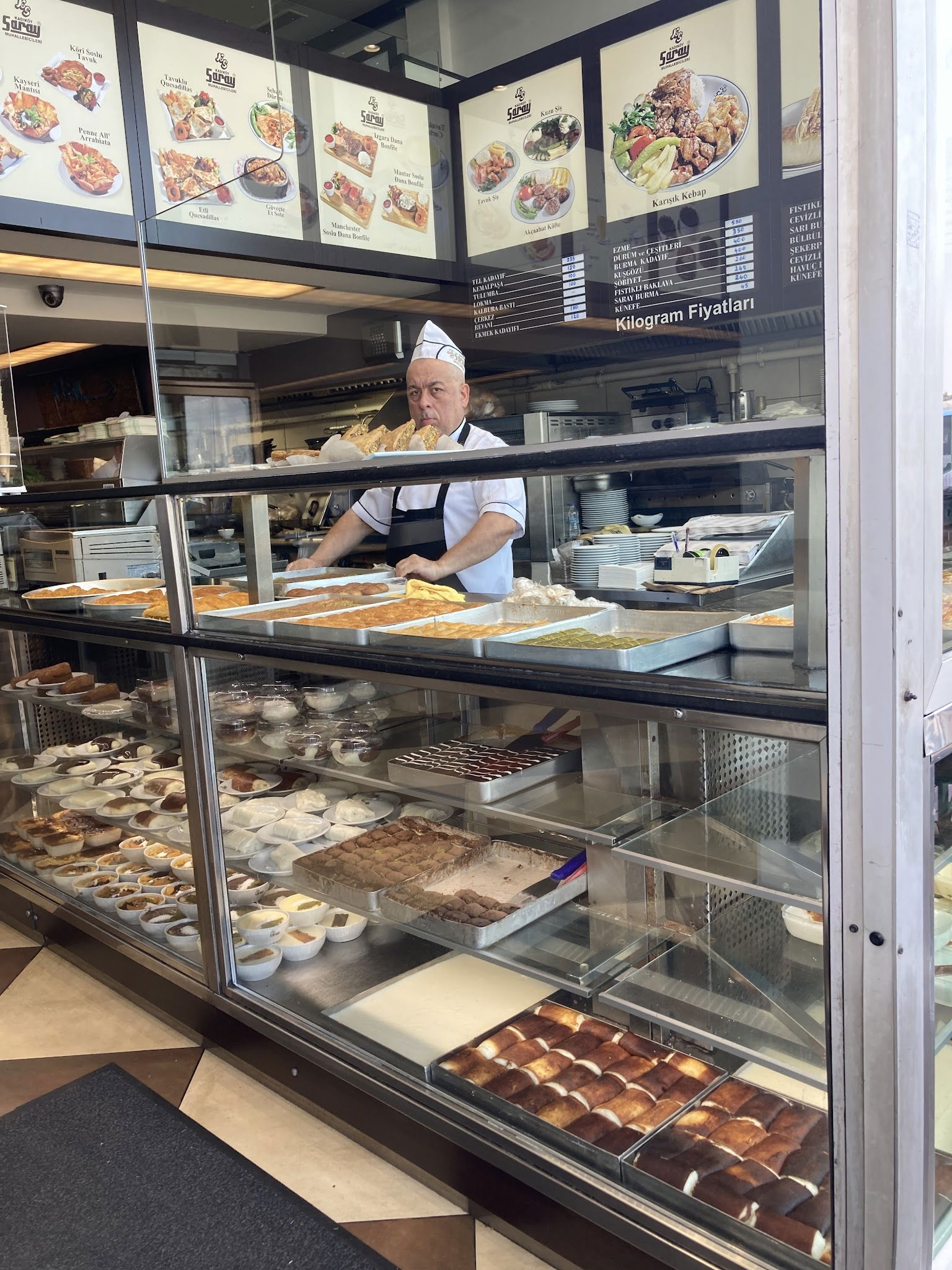 Kadıköy Saray Muhallebicileri