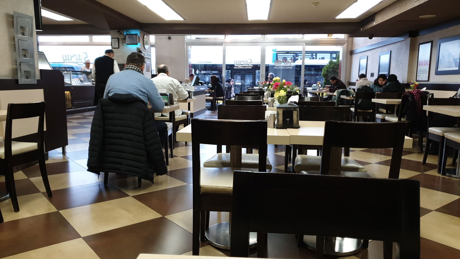 Kadıköy Saray Muhallebicileri