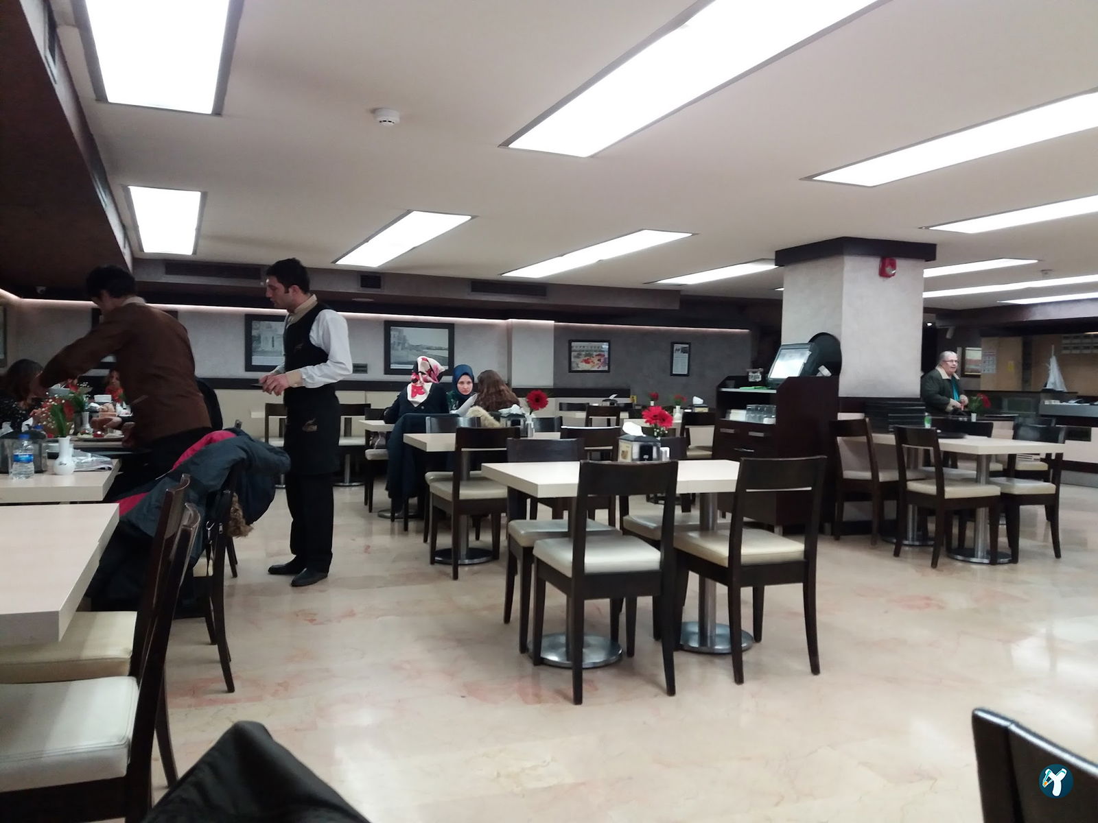 Kadıköy Saray Muhallebicileri