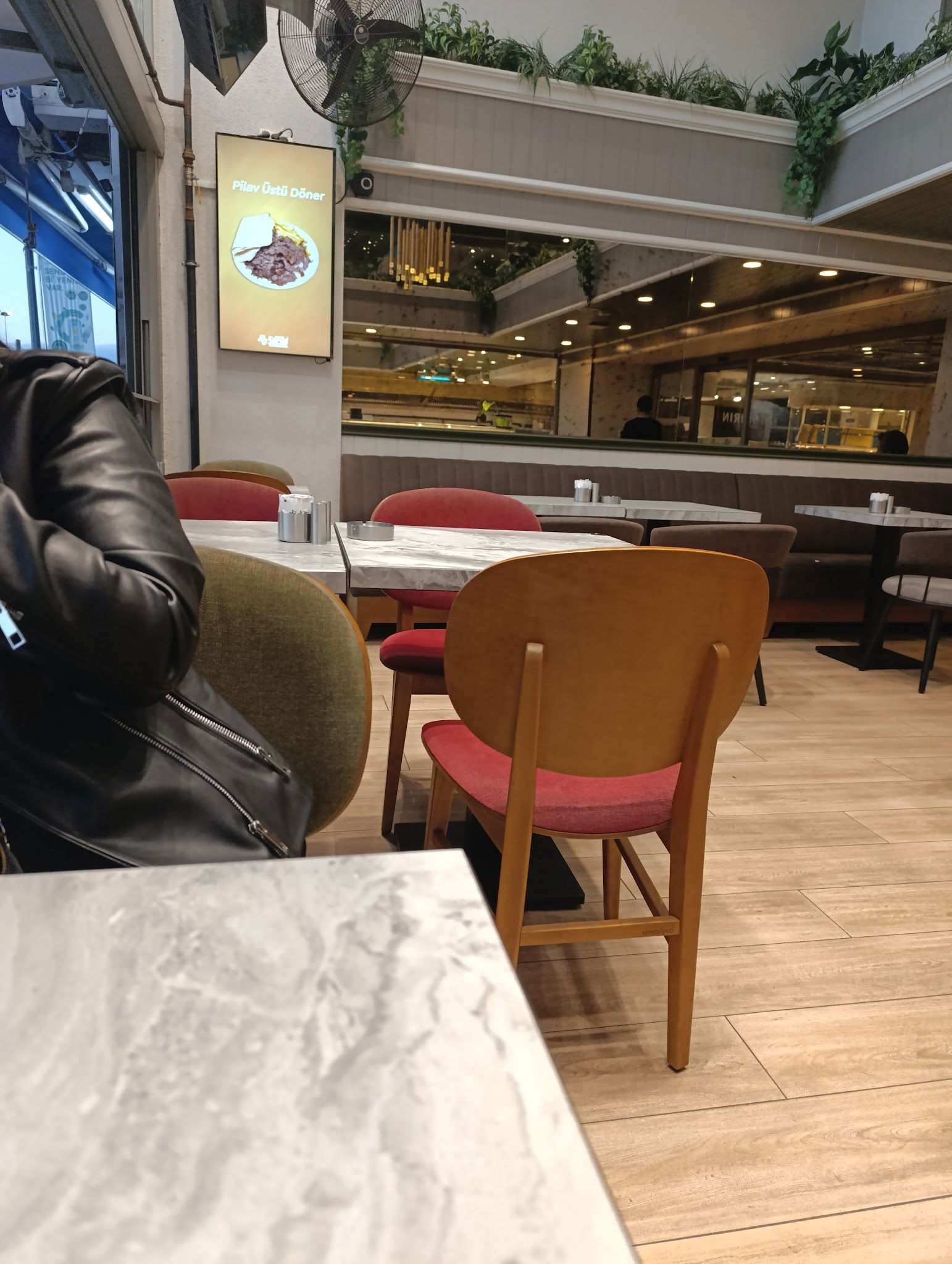 Kadıköy Saray Muhallebicileri