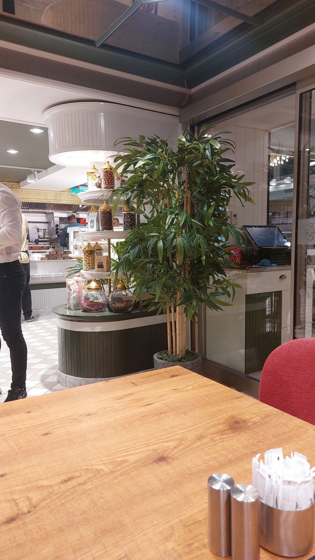 Kadıköy Saray Muhallebicileri