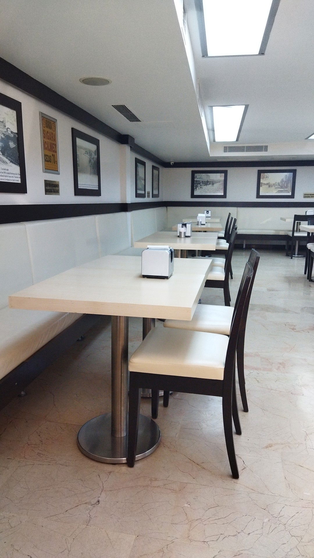 Kadıköy Saray Muhallebicileri