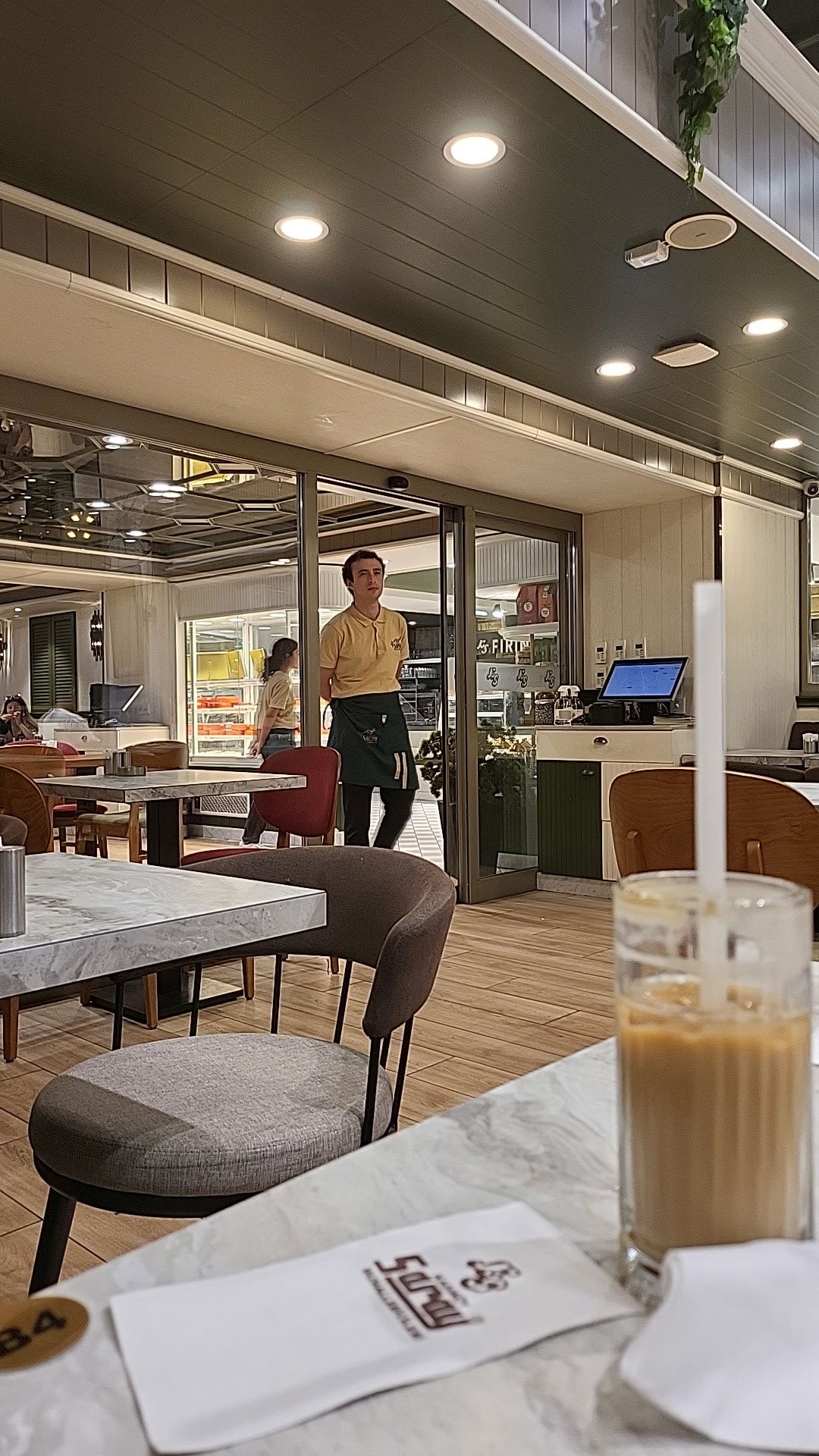 Kadıköy Saray Muhallebicileri