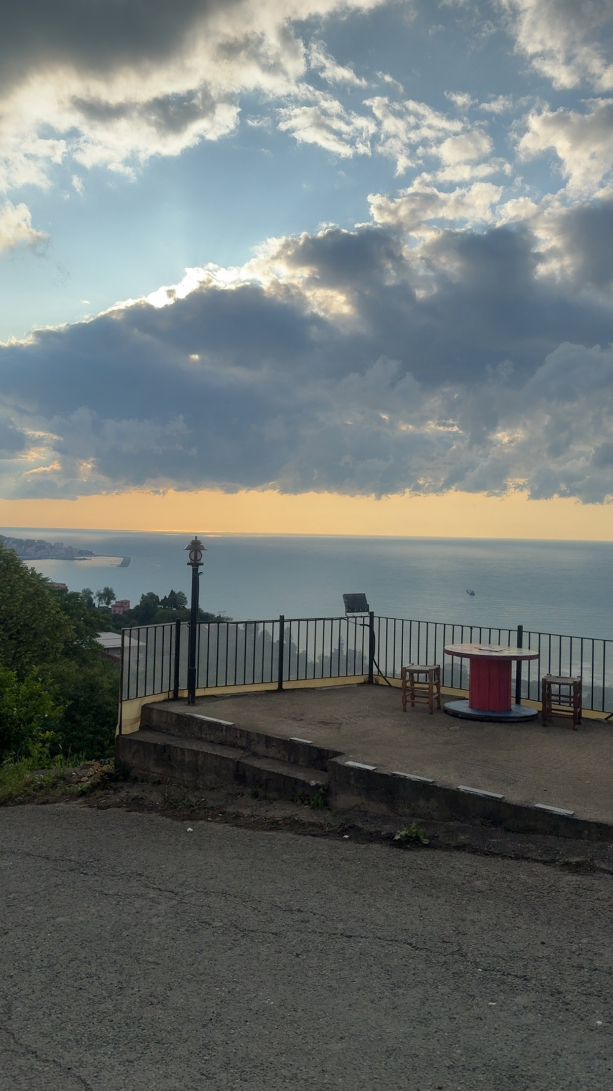 Al Reef Al Yemeni Cafe Restaurant