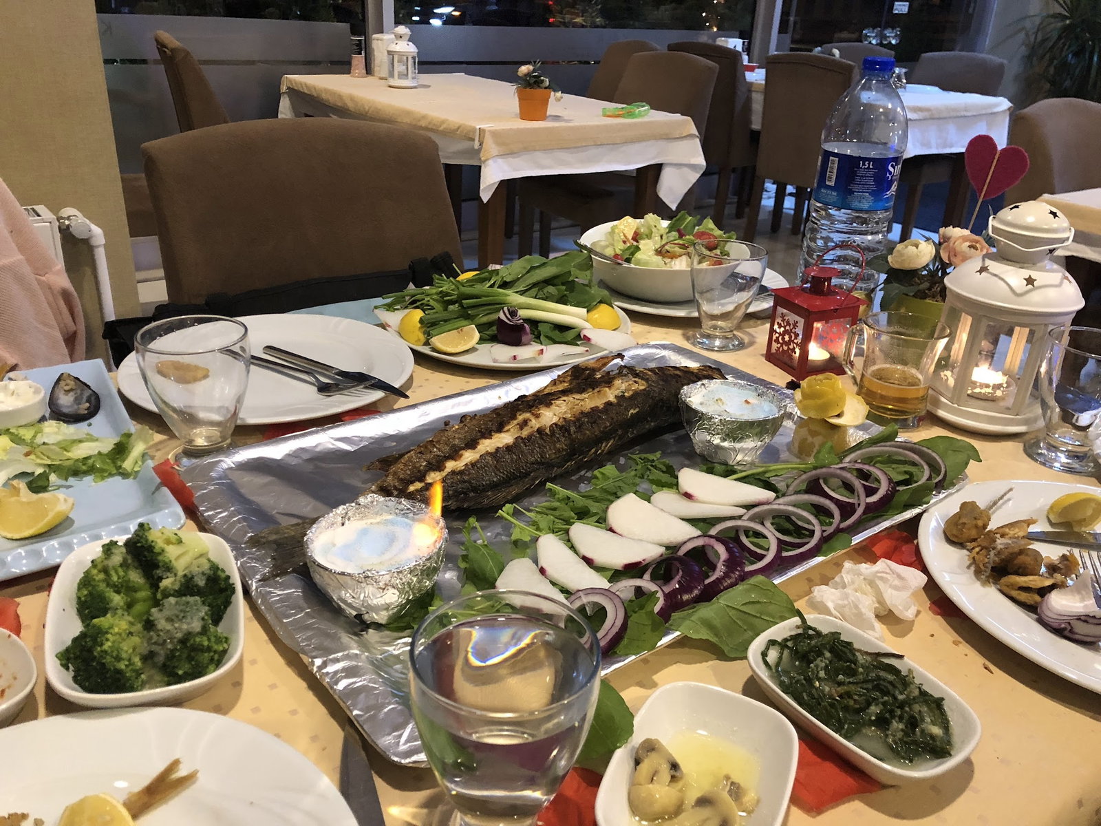 Kalabalık -Et -Balık Deniz Ürünleri Restoranı