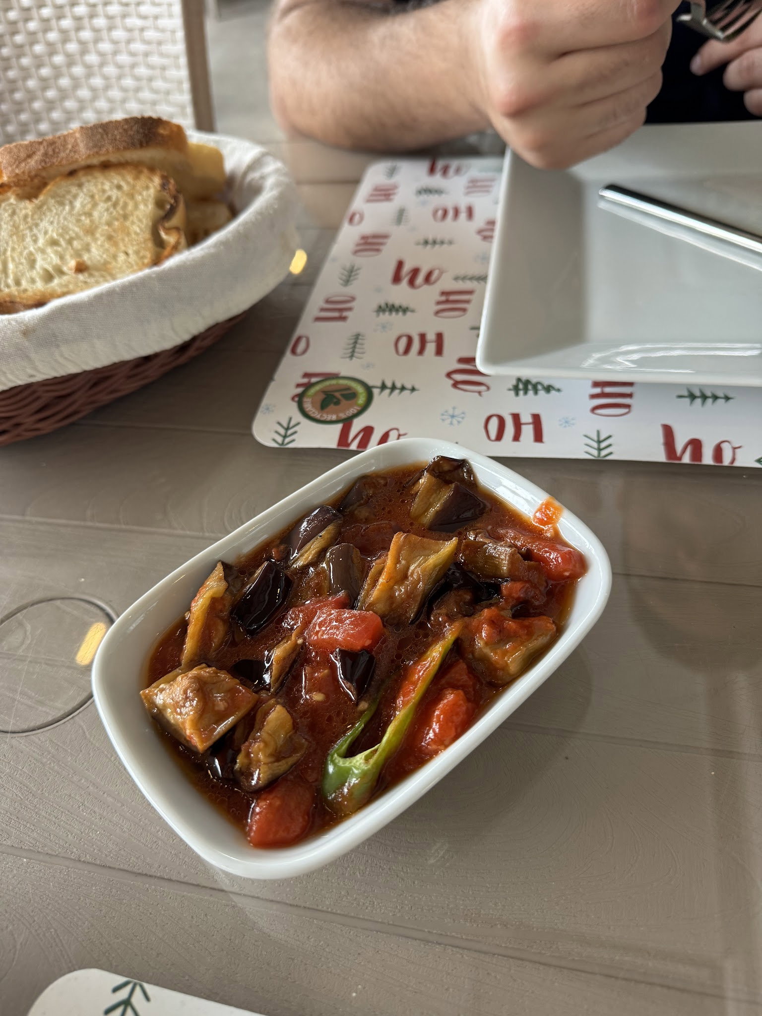 Kalabalık -Et -Balık Deniz Ürünleri Restoranı