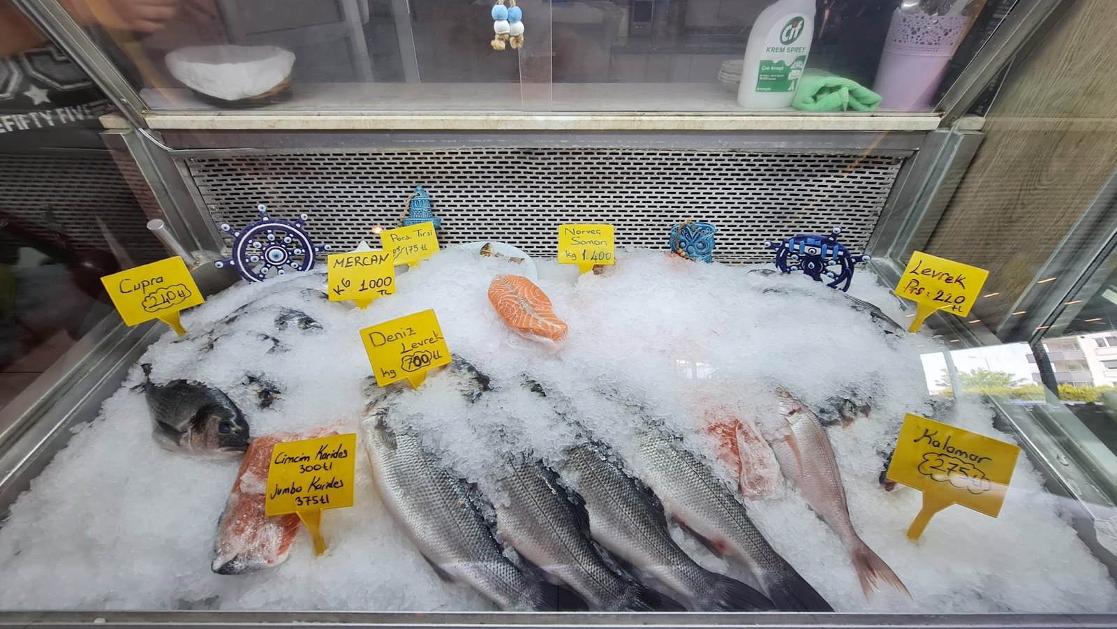 Kalabalık -Et -Balık Deniz Ürünleri Restoranı