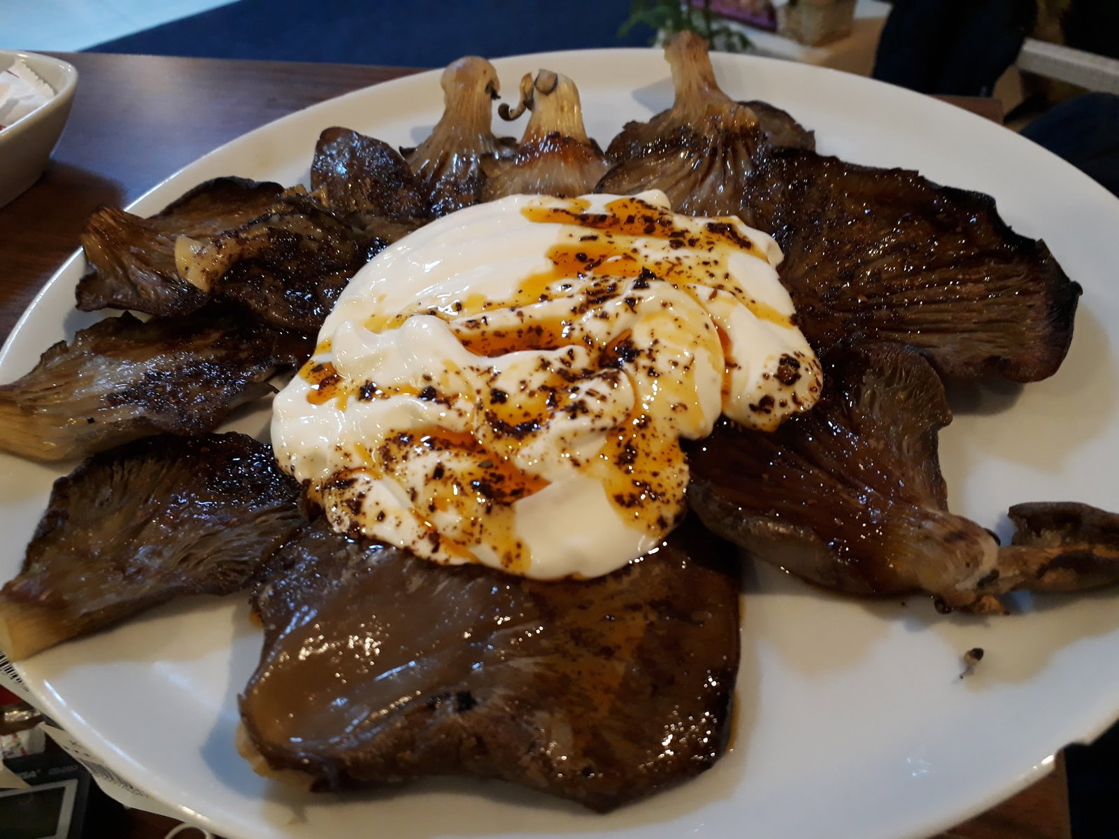 Kalabalık -Et -Balık Deniz Ürünleri Restoranı