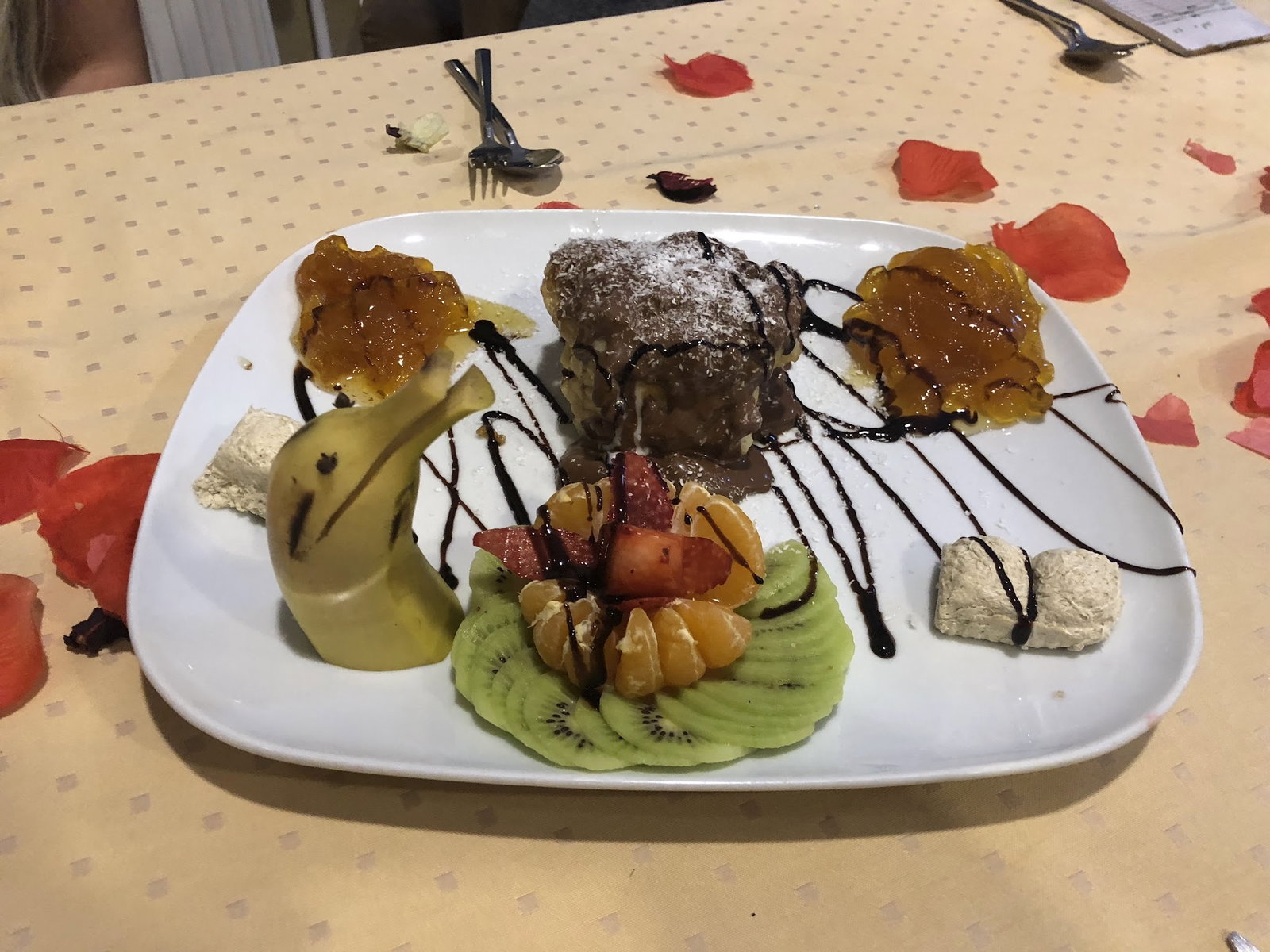 Kalabalık -Et -Balık Deniz Ürünleri Restoranı