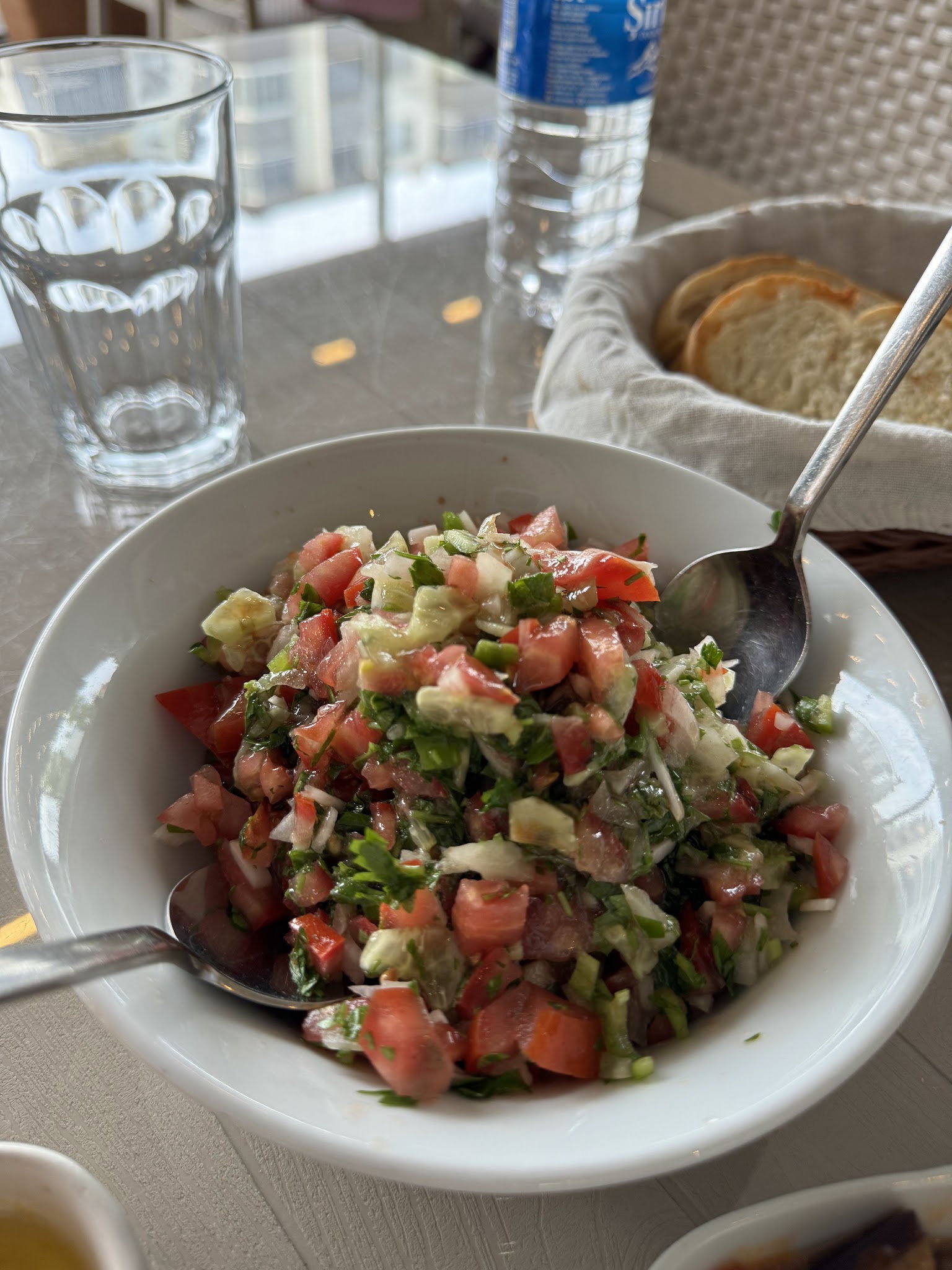 Kalabalık -Et -Balık Deniz Ürünleri Restoranı