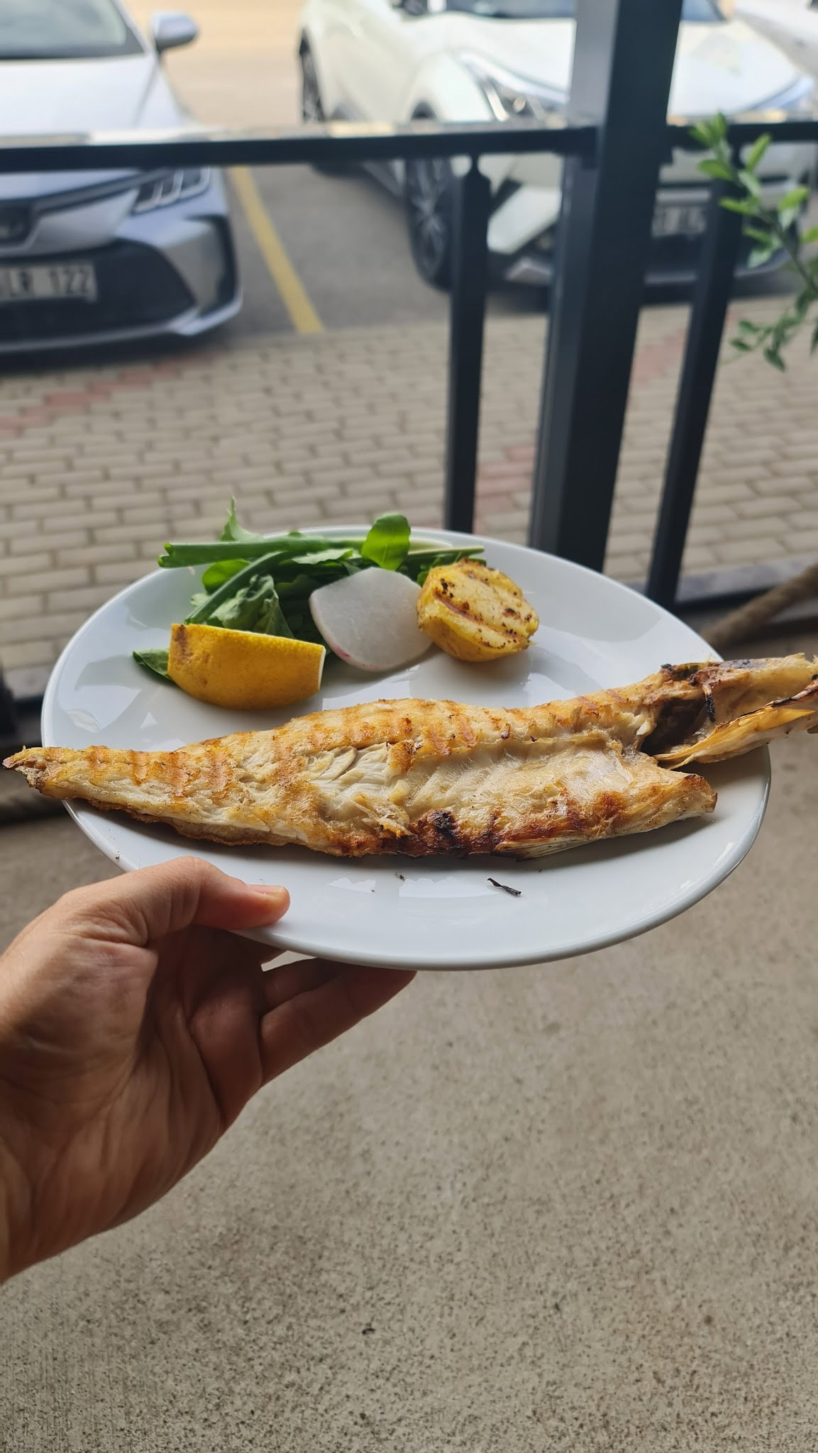 Kalabalık -Et -Balık Deniz Ürünleri Restoranı