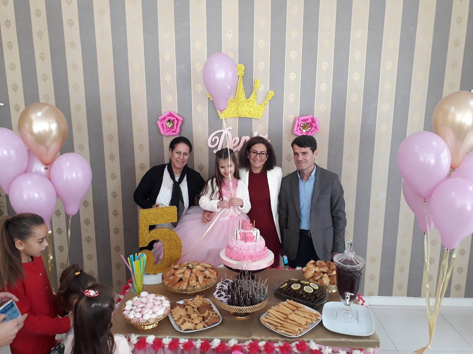 Kalabalık -Et -Balık Deniz Ürünleri Restoranı