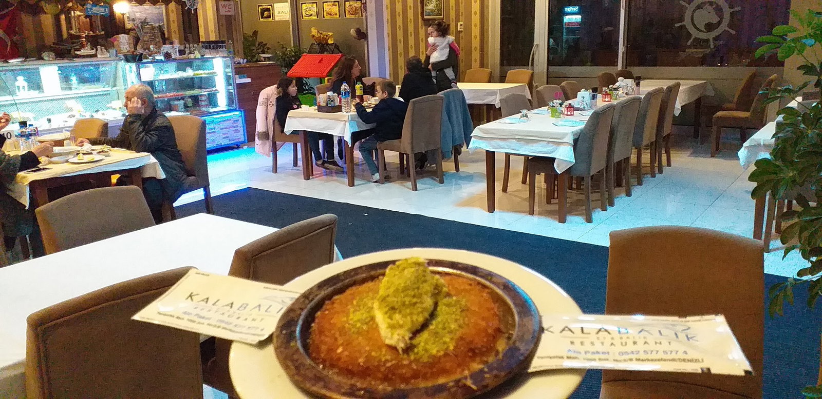 Kalabalık -Et -Balık Deniz Ürünleri Restoranı