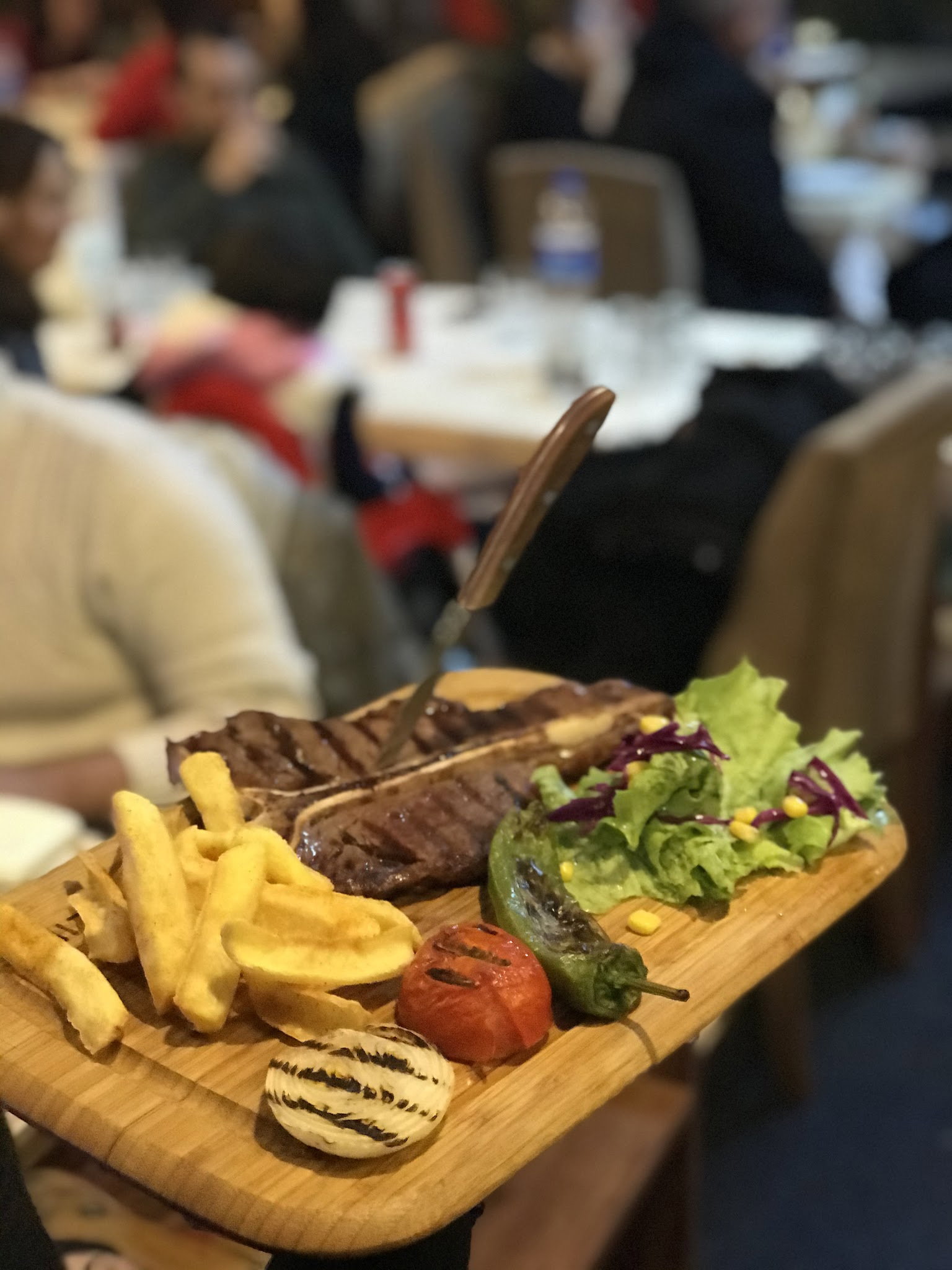 Kalabalık -Et -Balık Deniz Ürünleri Restoranı