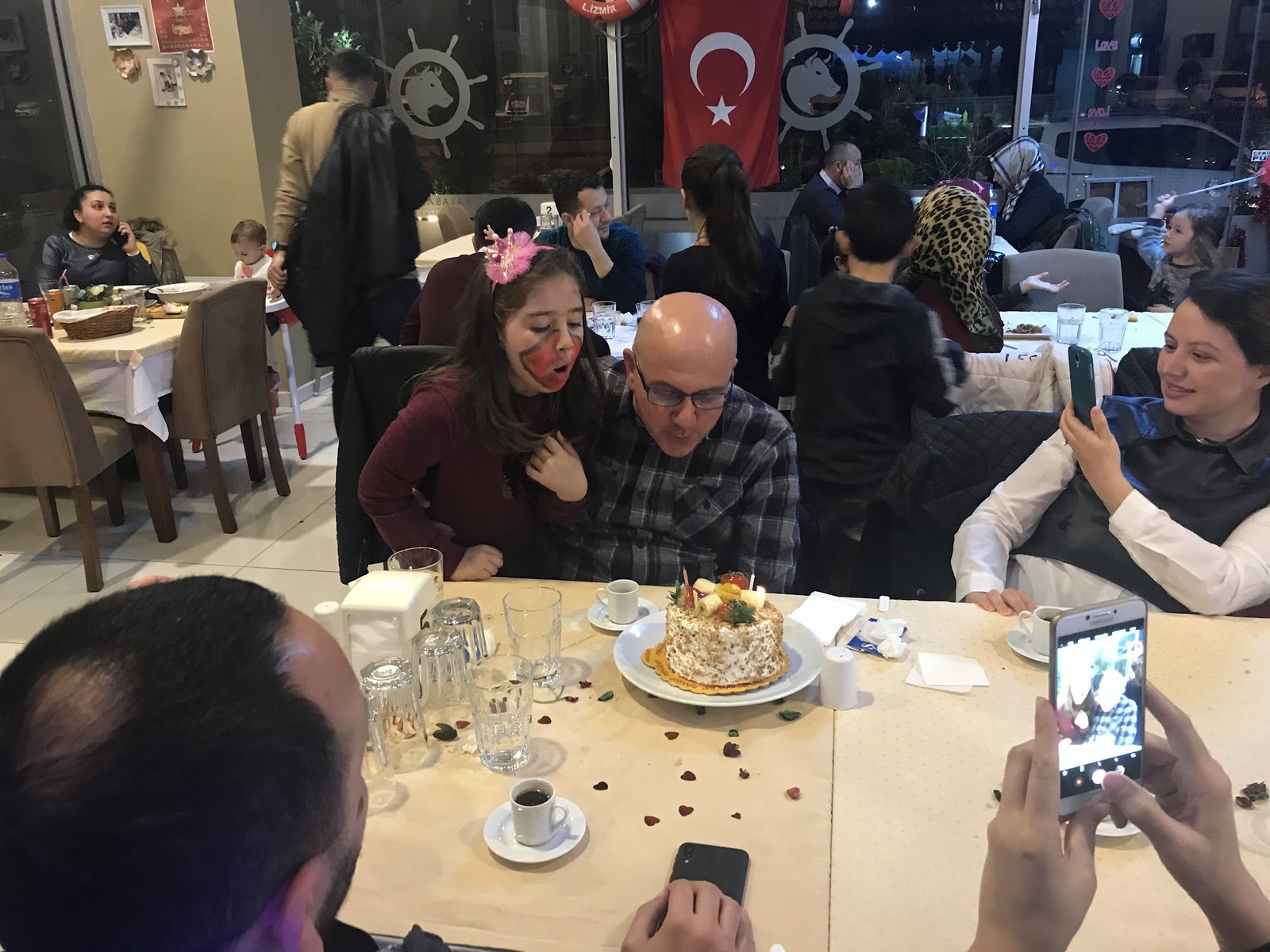 Kalabalık -Et -Balık Deniz Ürünleri Restoranı