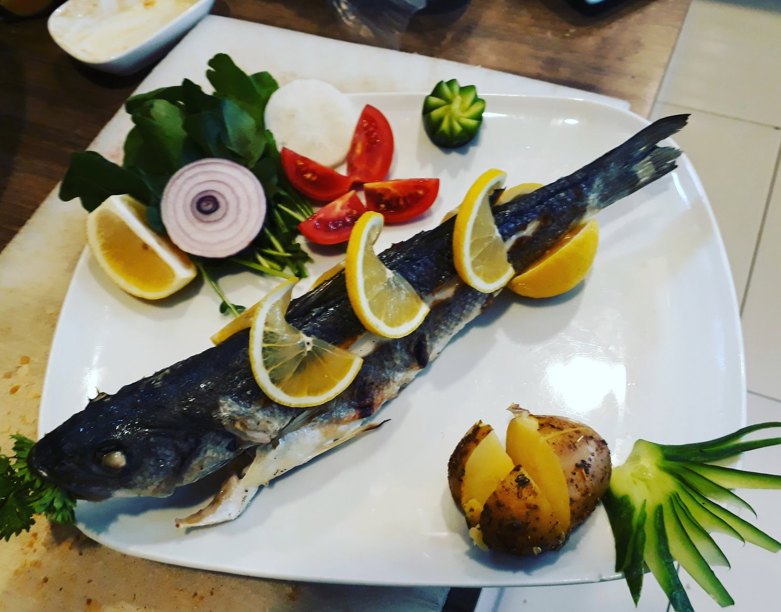 Kalabalık -Et -Balık Deniz Ürünleri Restoranı