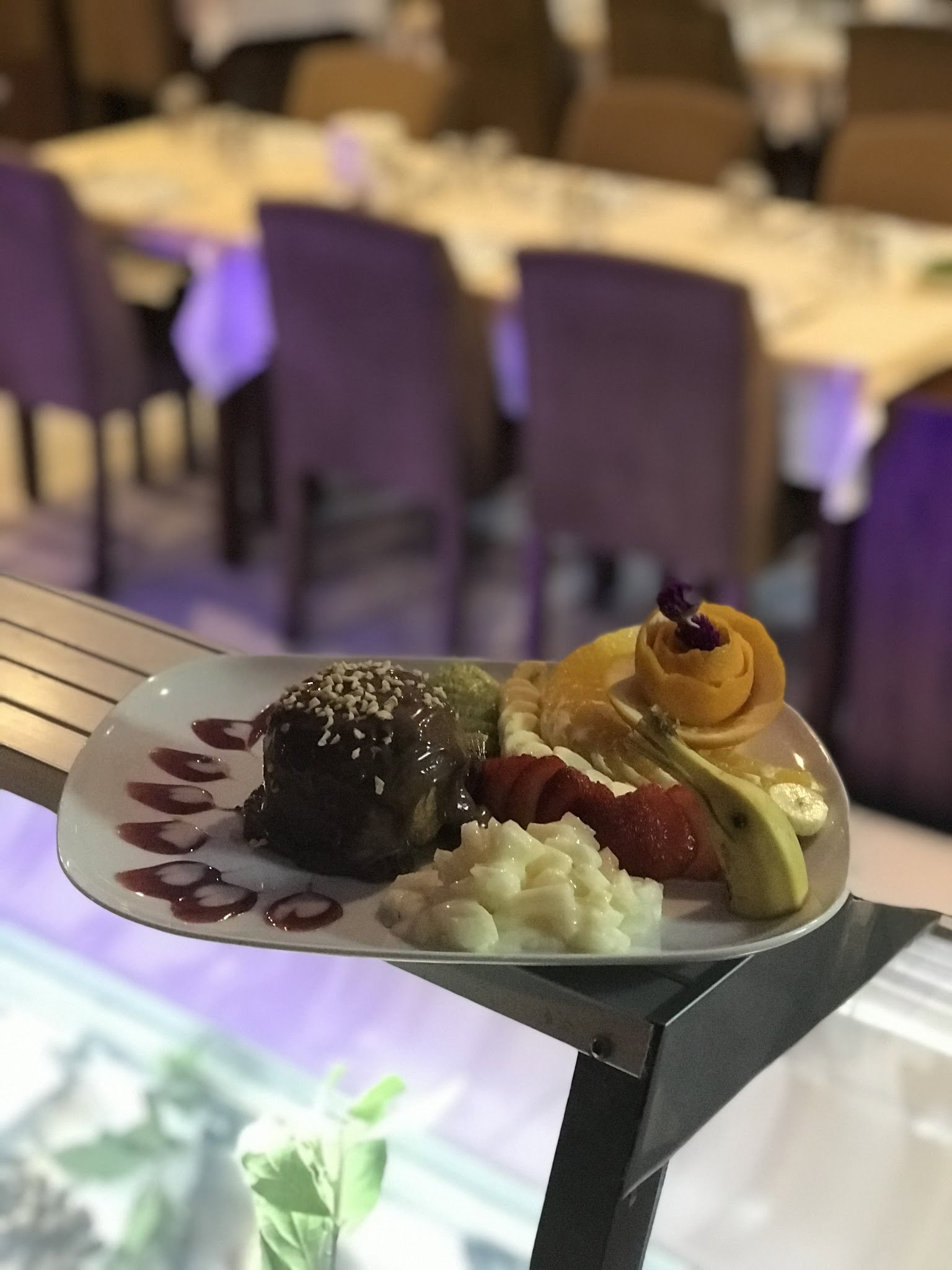 Kalabalık -Et -Balık Deniz Ürünleri Restoranı