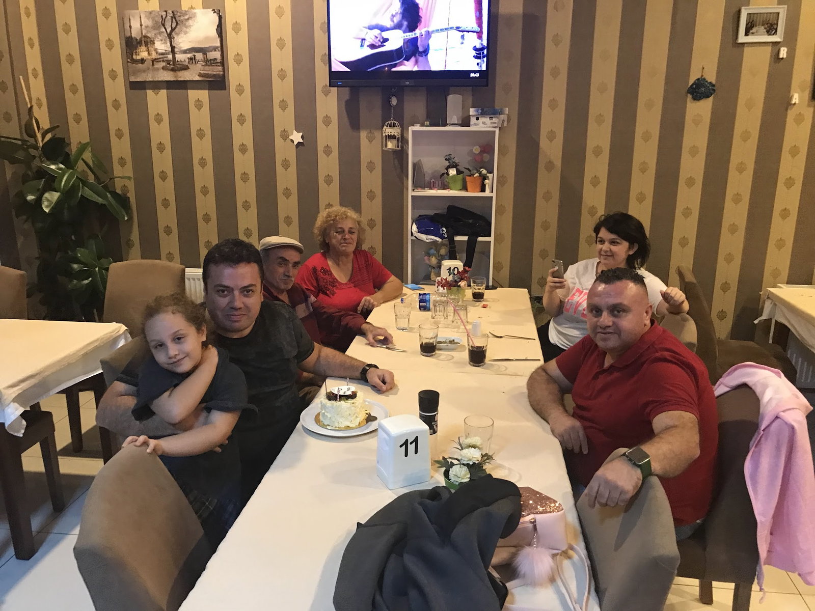 Kalabalık -Et -Balık Deniz Ürünleri Restoranı