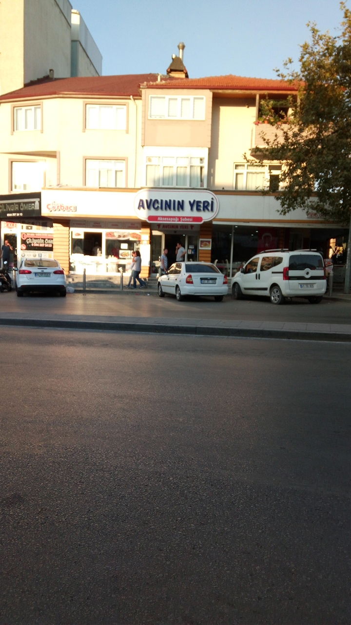 Avcinin Yeri̇ Akse Sapaği