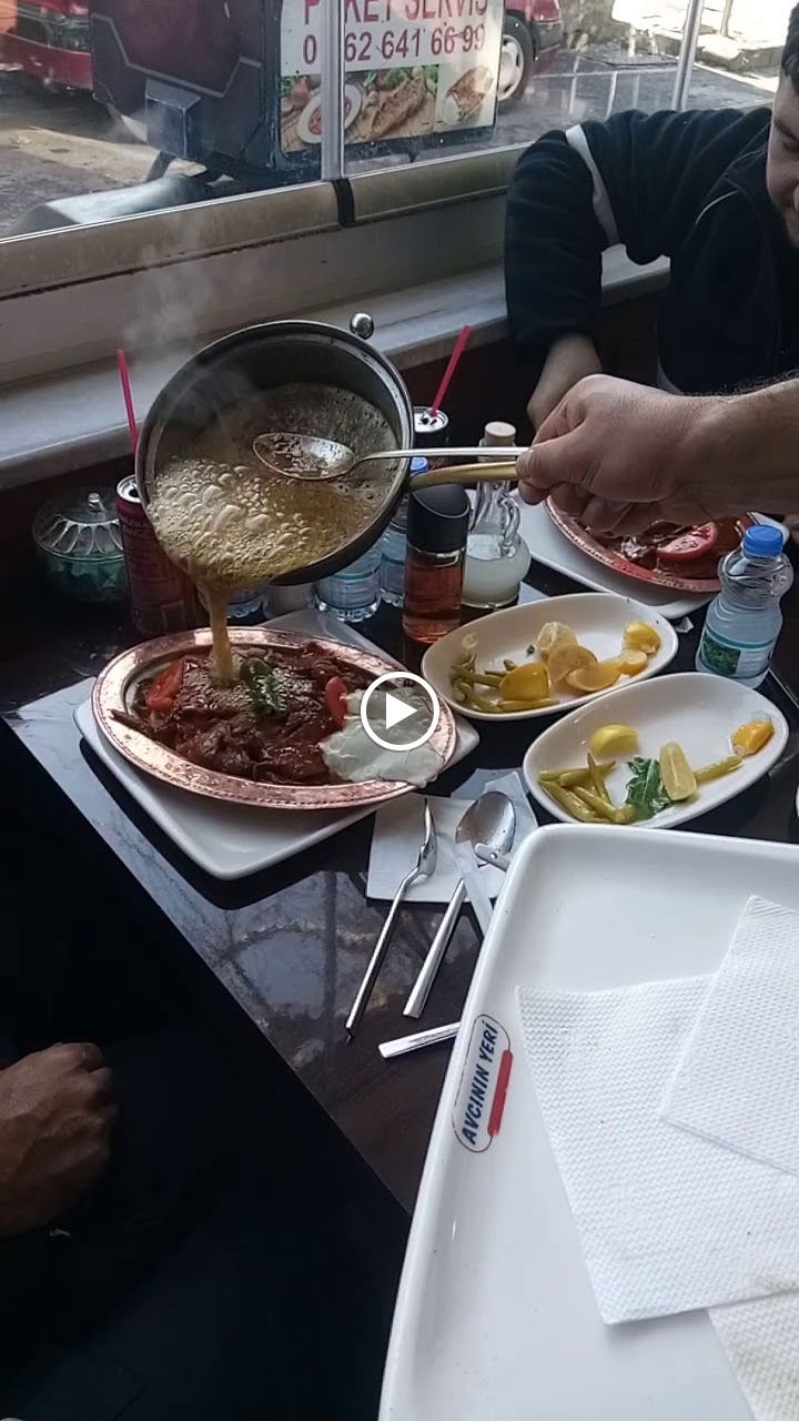 Avcinin Yeri̇ Akse Sapaği