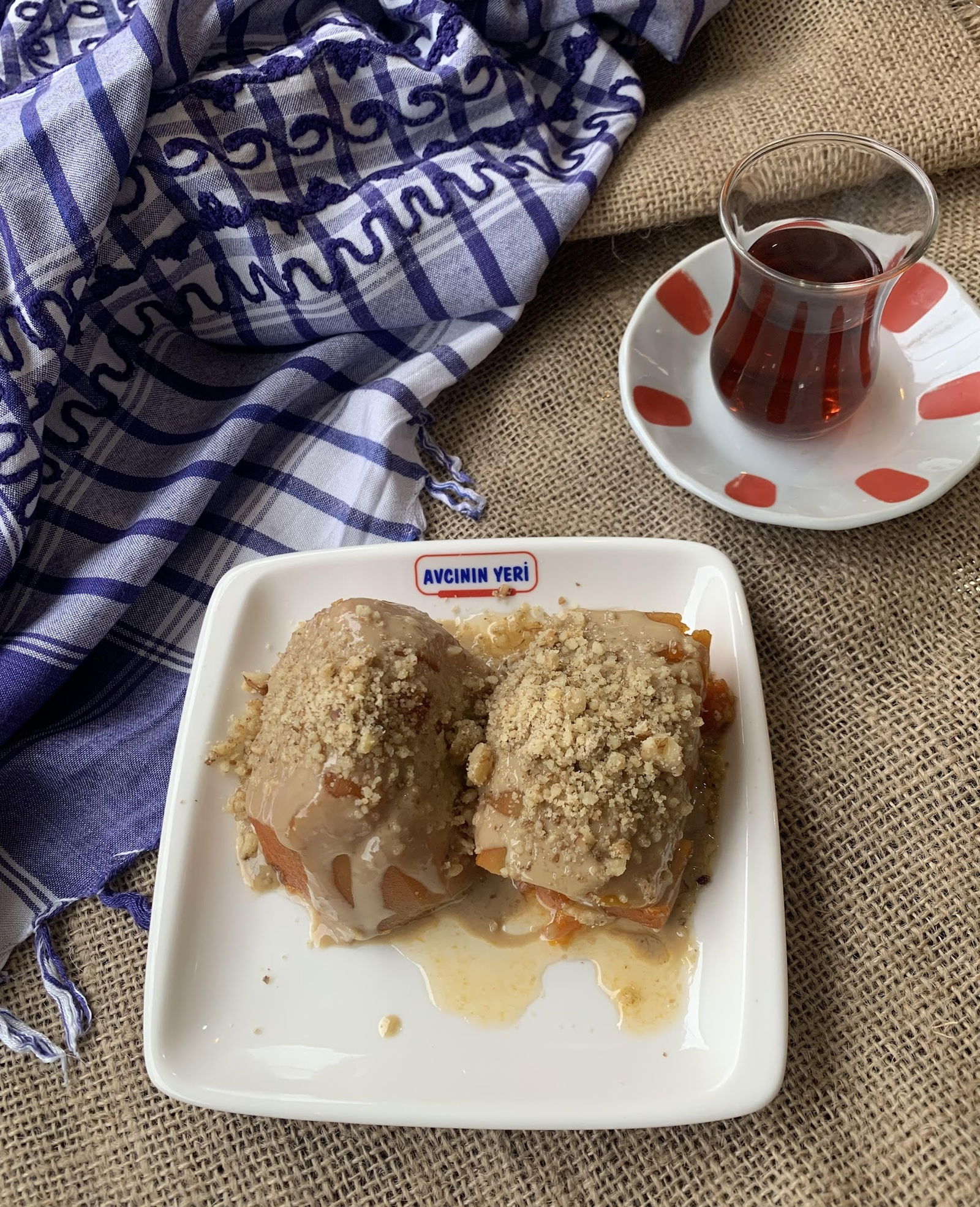 Avcinin Yeri̇ Akse Sapaği