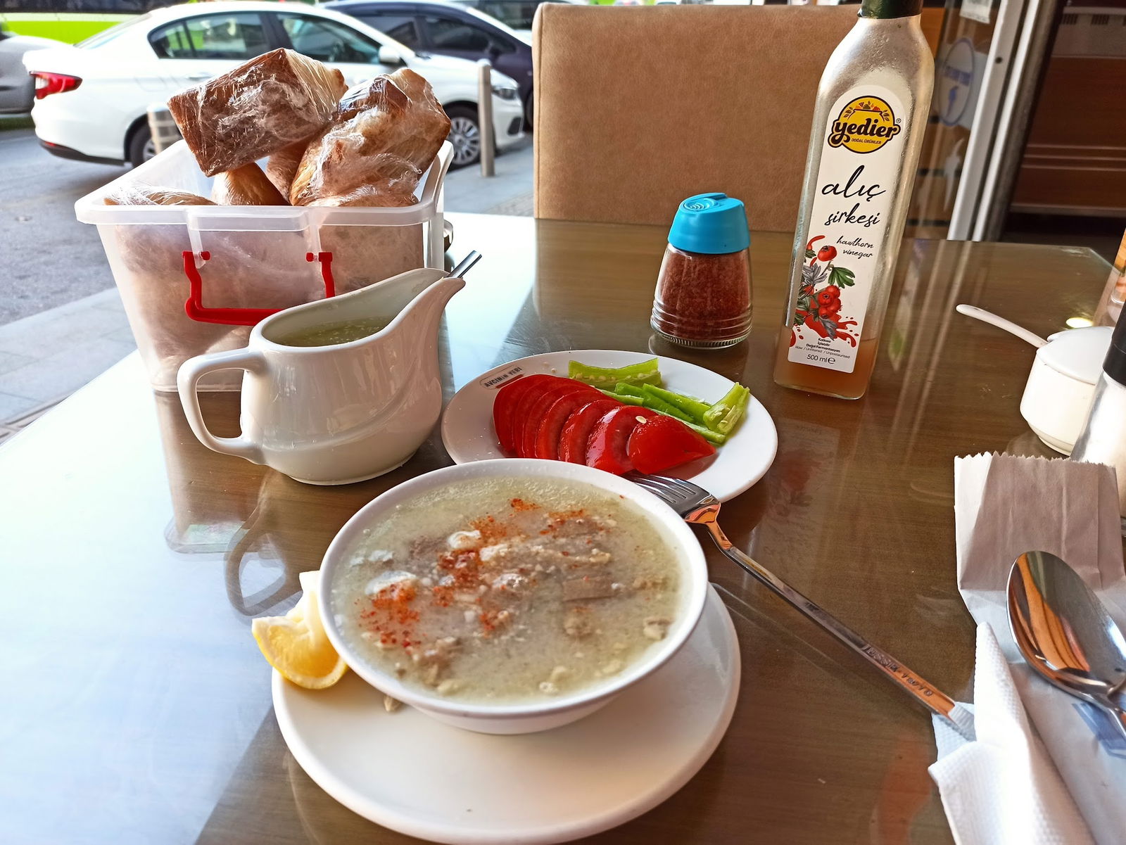 Avcinin Yeri̇ Akse Sapaği