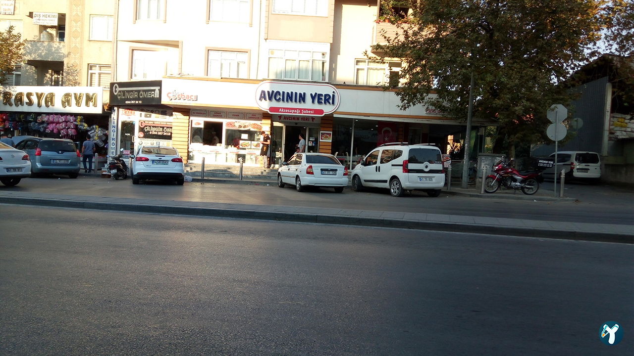Avcinin Yeri̇ Akse Sapaği