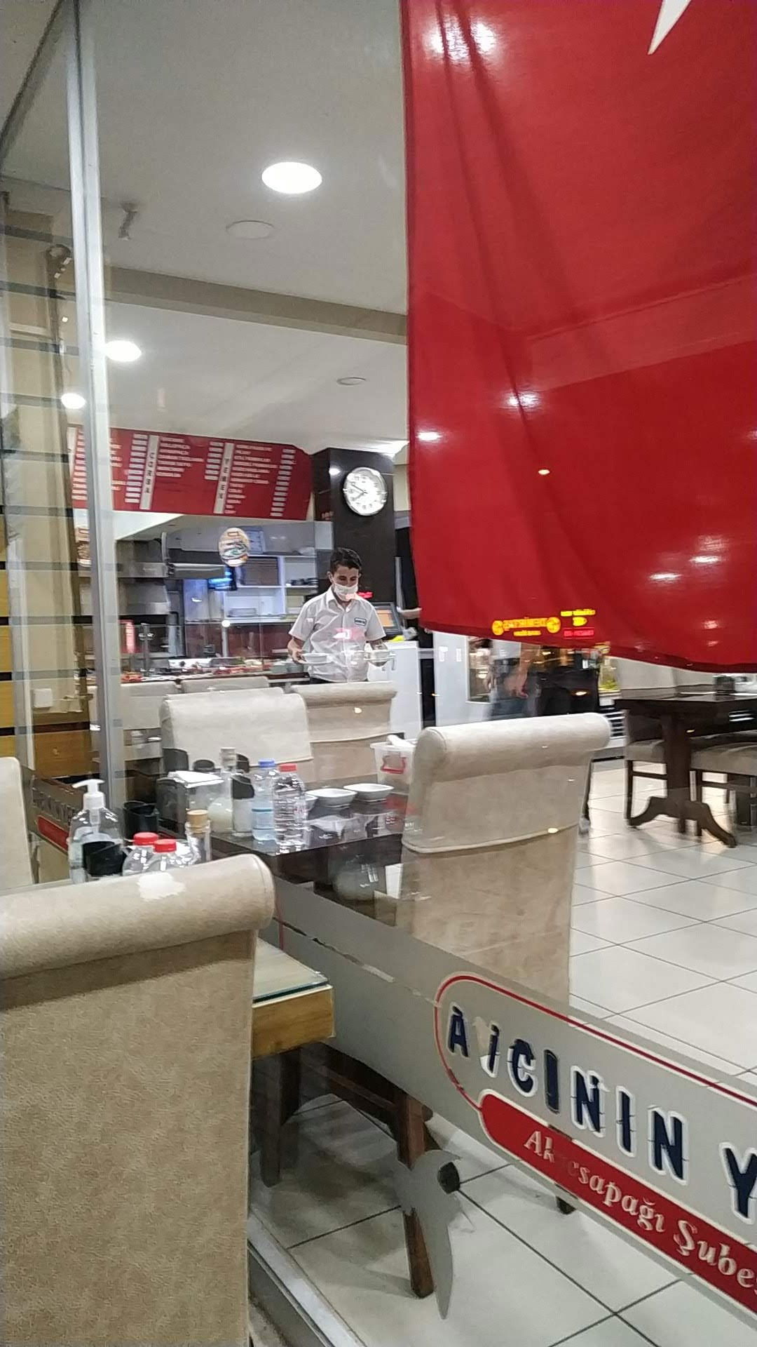 Avcinin Yeri̇ Akse Sapaği