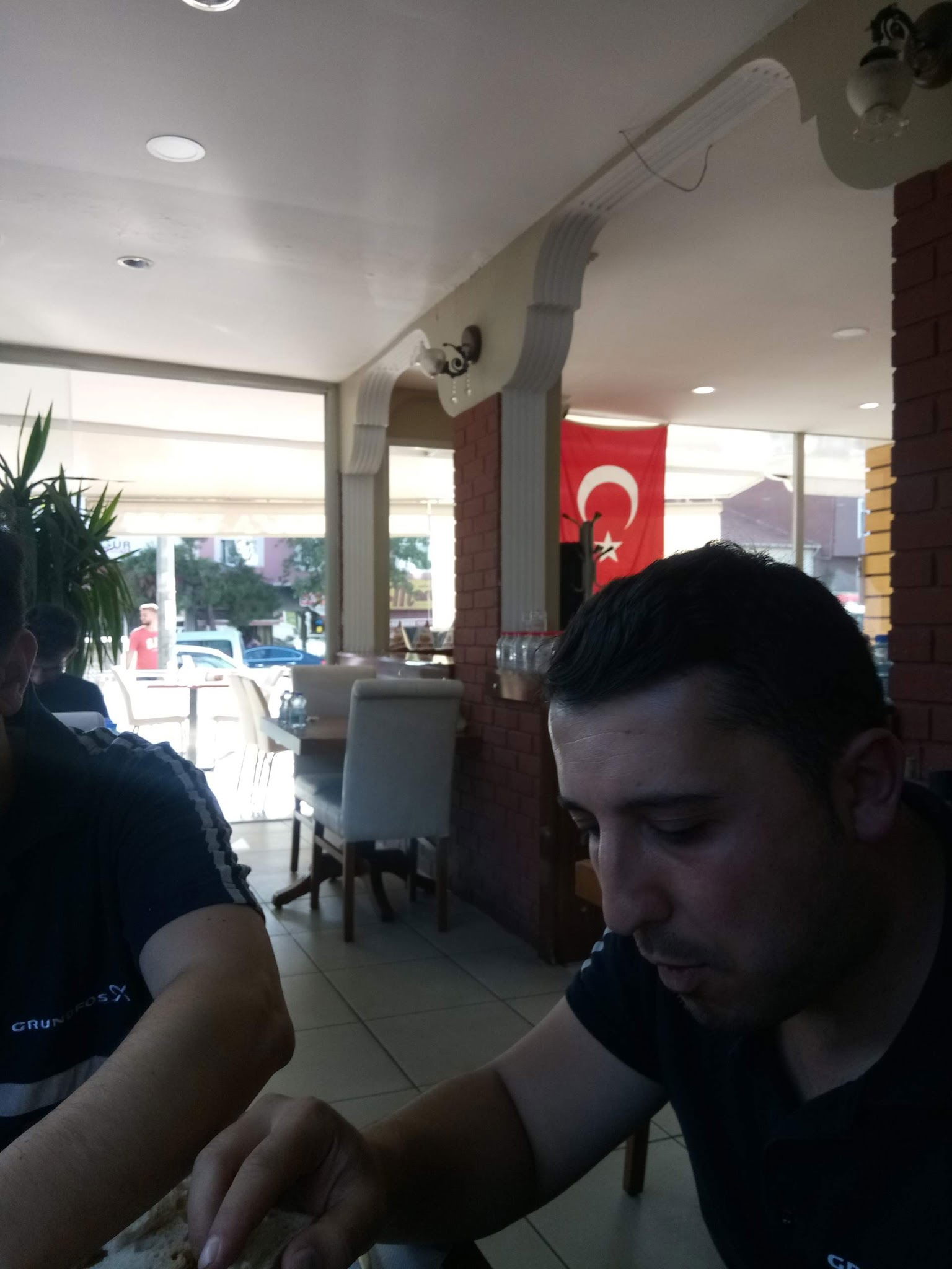 Avcinin Yeri̇ Akse Sapaği