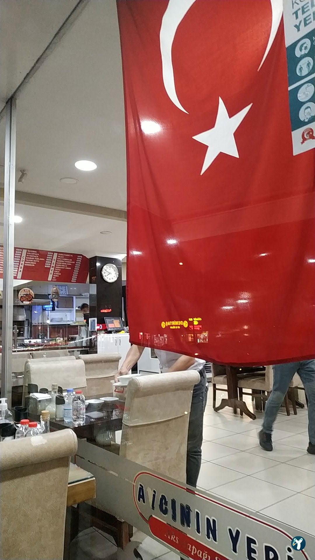 Avcinin Yeri̇ Akse Sapaği