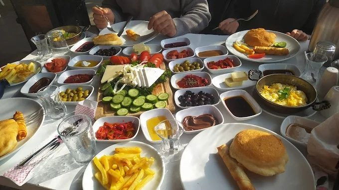 Keyf-i Pala Et ve Kahvaltı Bahçesi