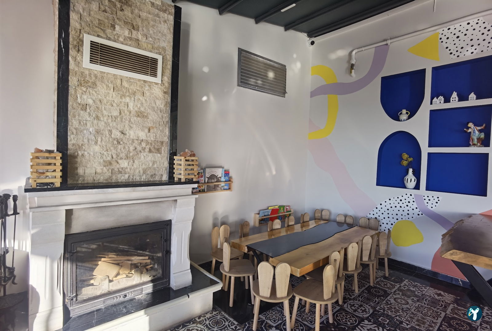 Filifu Cafe N' Play