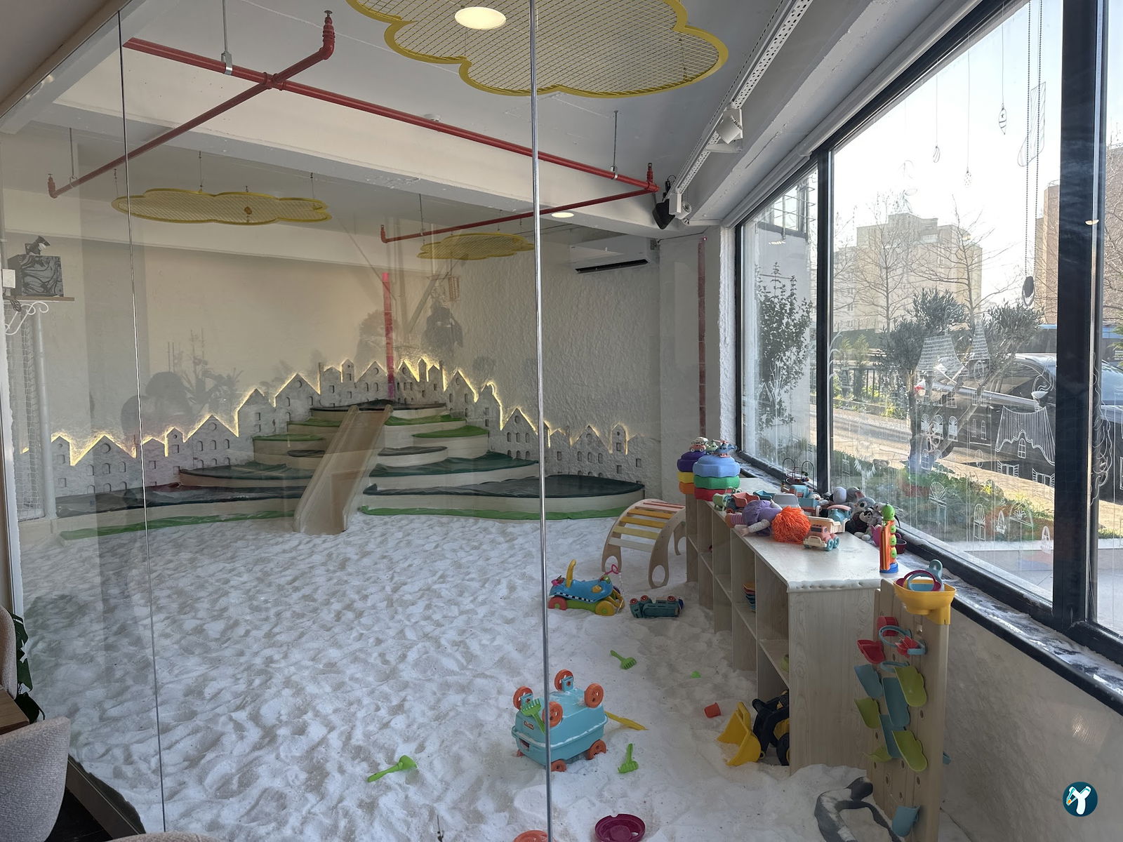Filifu Cafe N' Play