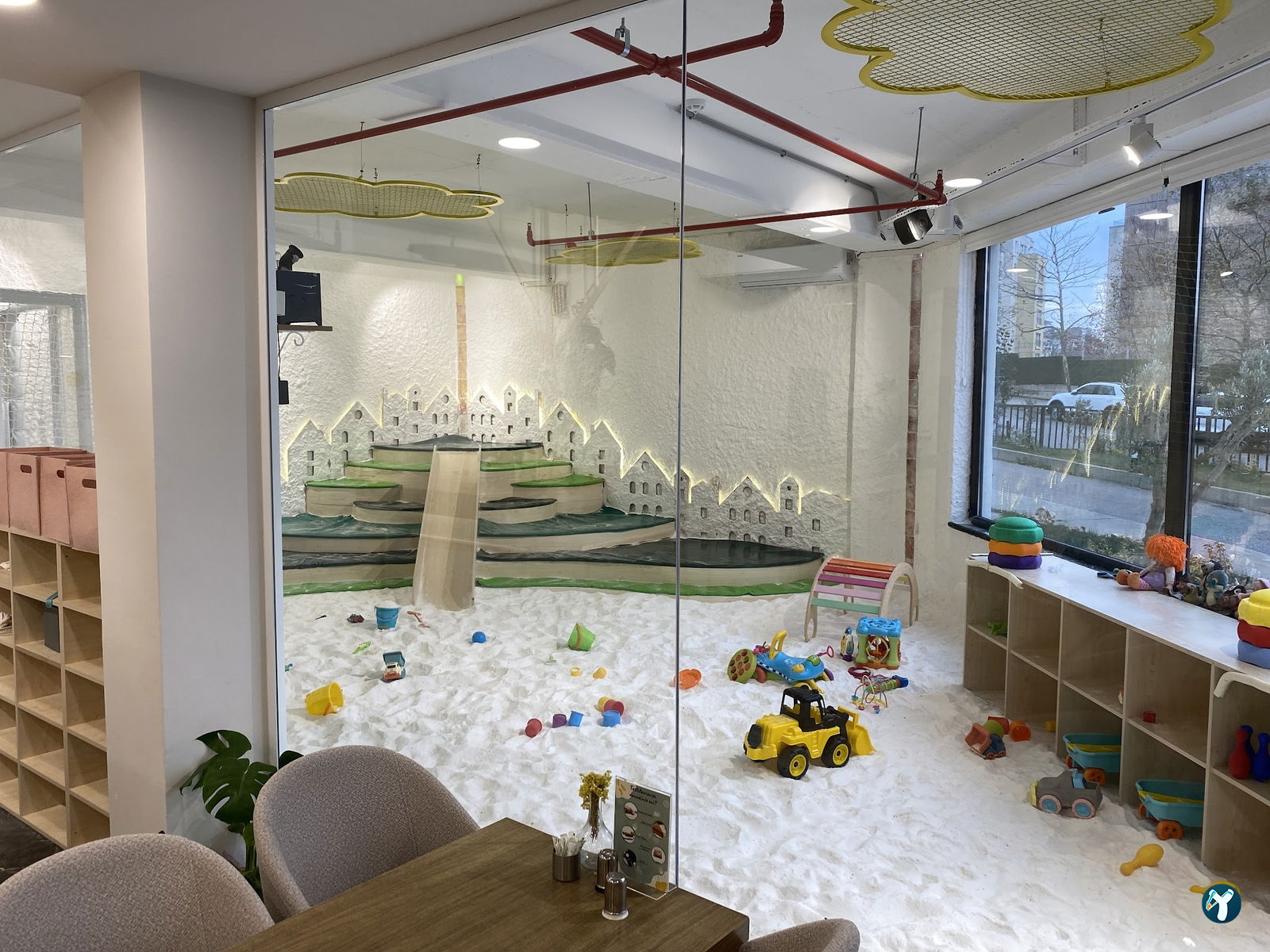 Filifu Cafe N' Play