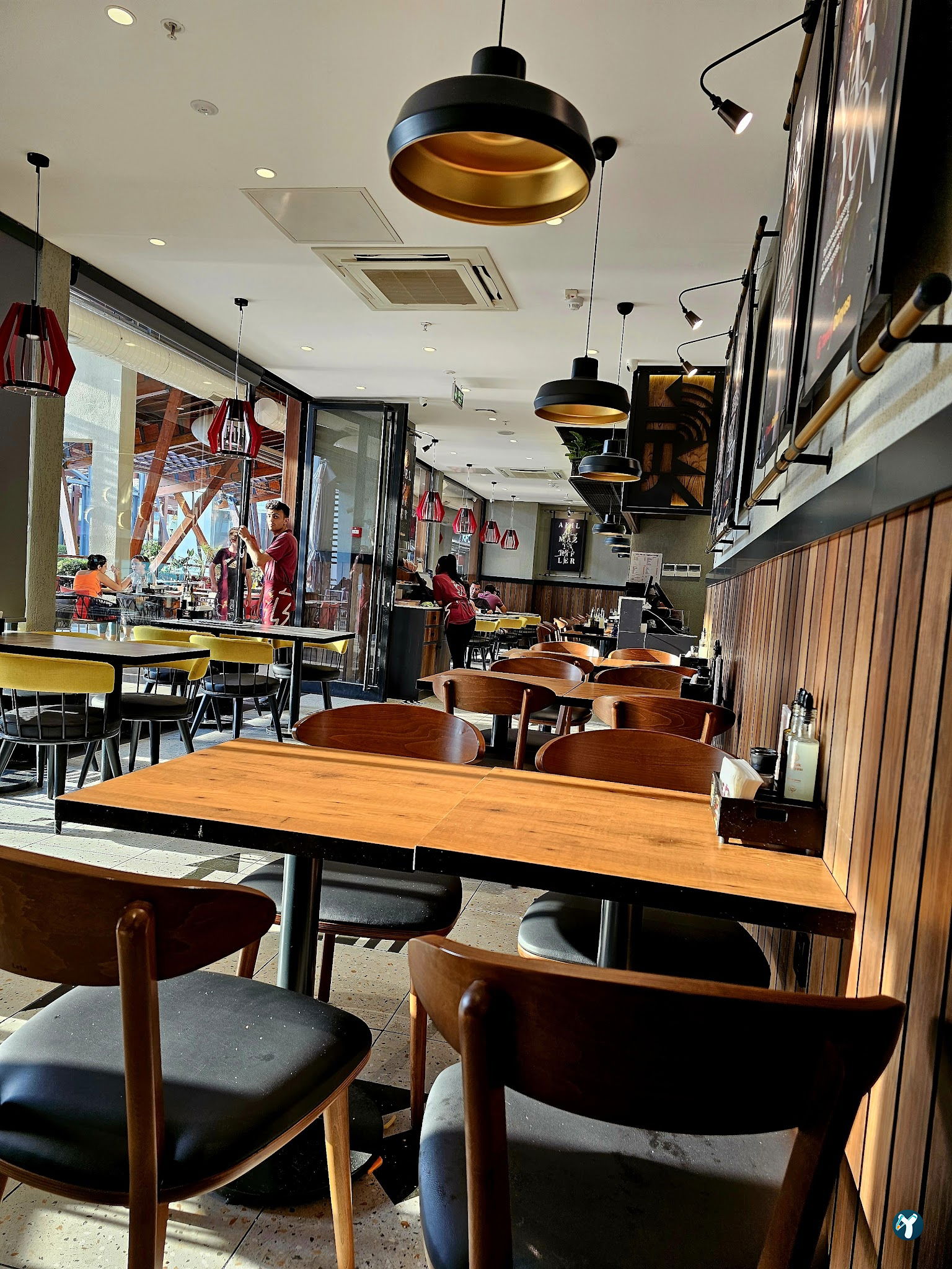 Tavuk Dünyası Aydın Forum Avm