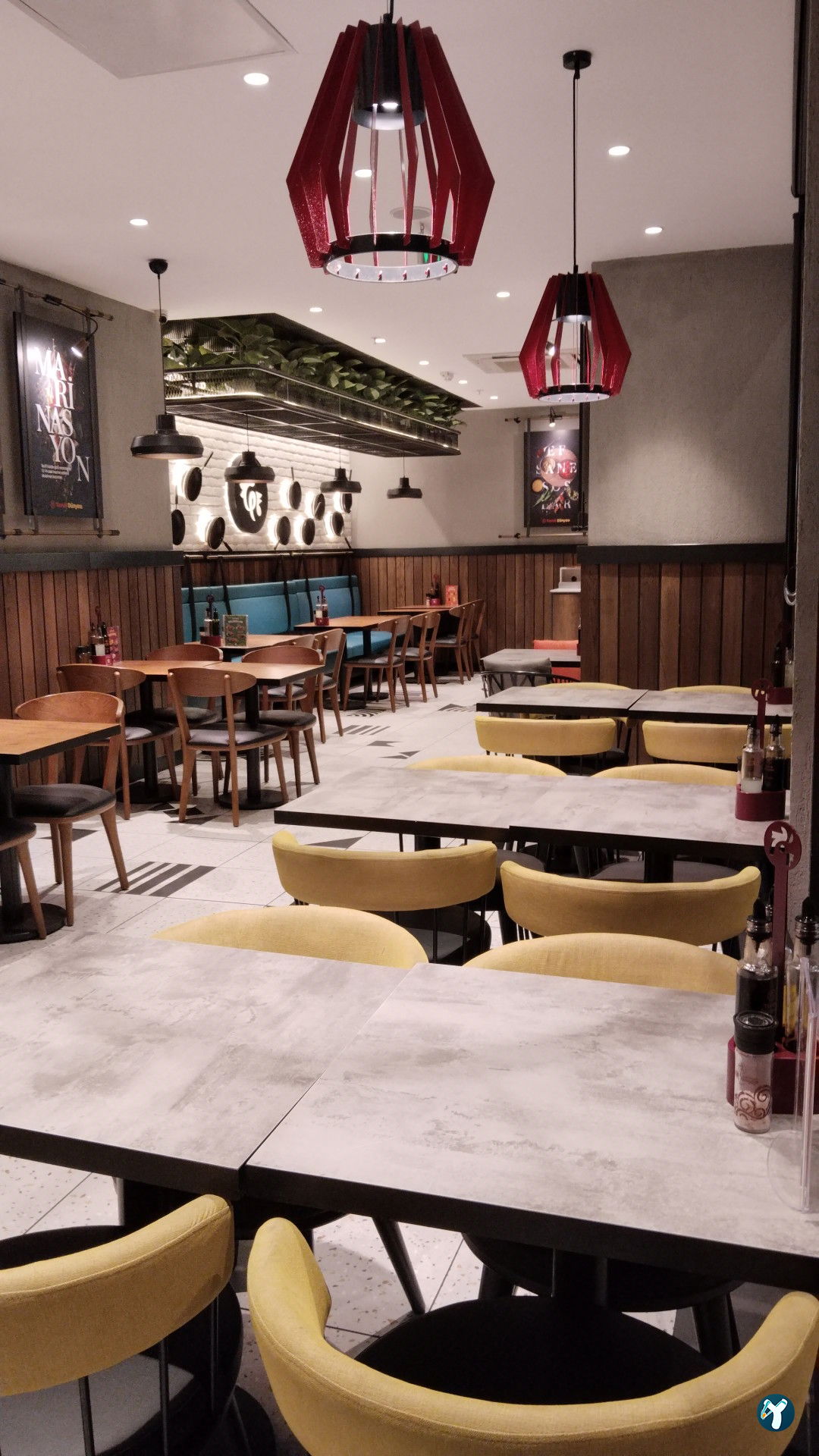 Tavuk Dünyası Aydın Forum Avm