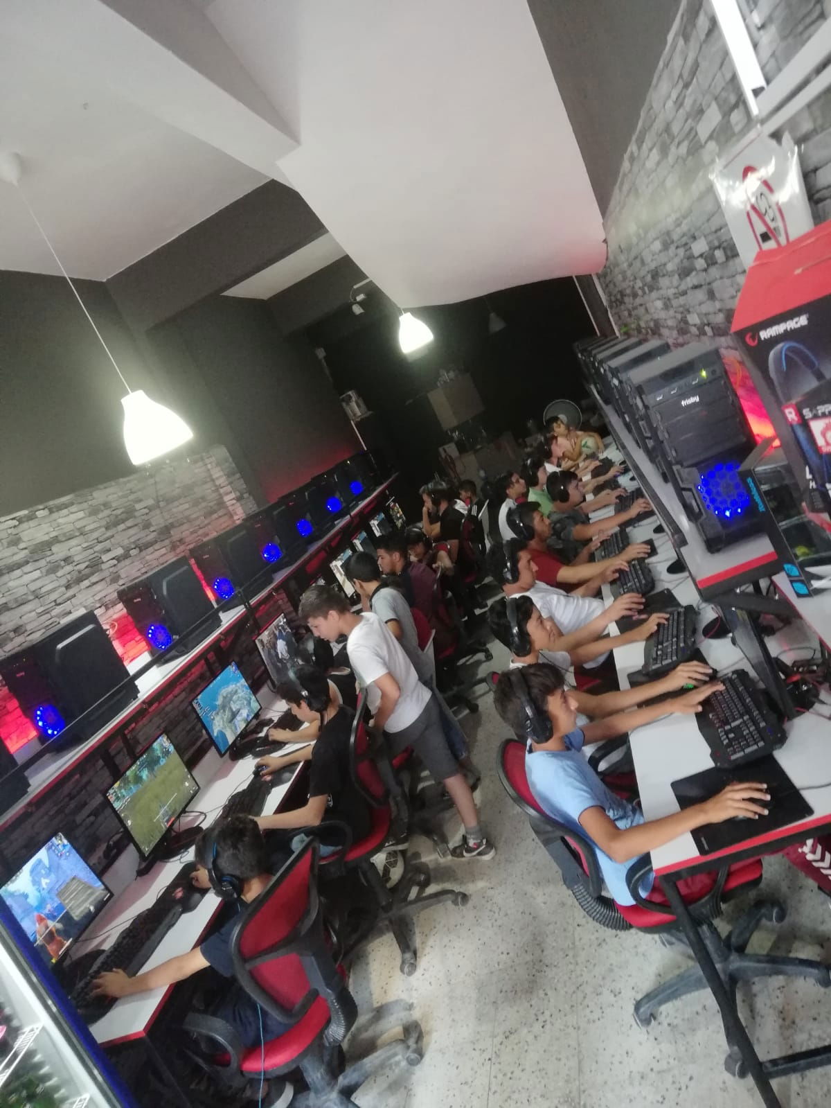 Magnet İnternet Kafe & Game Center